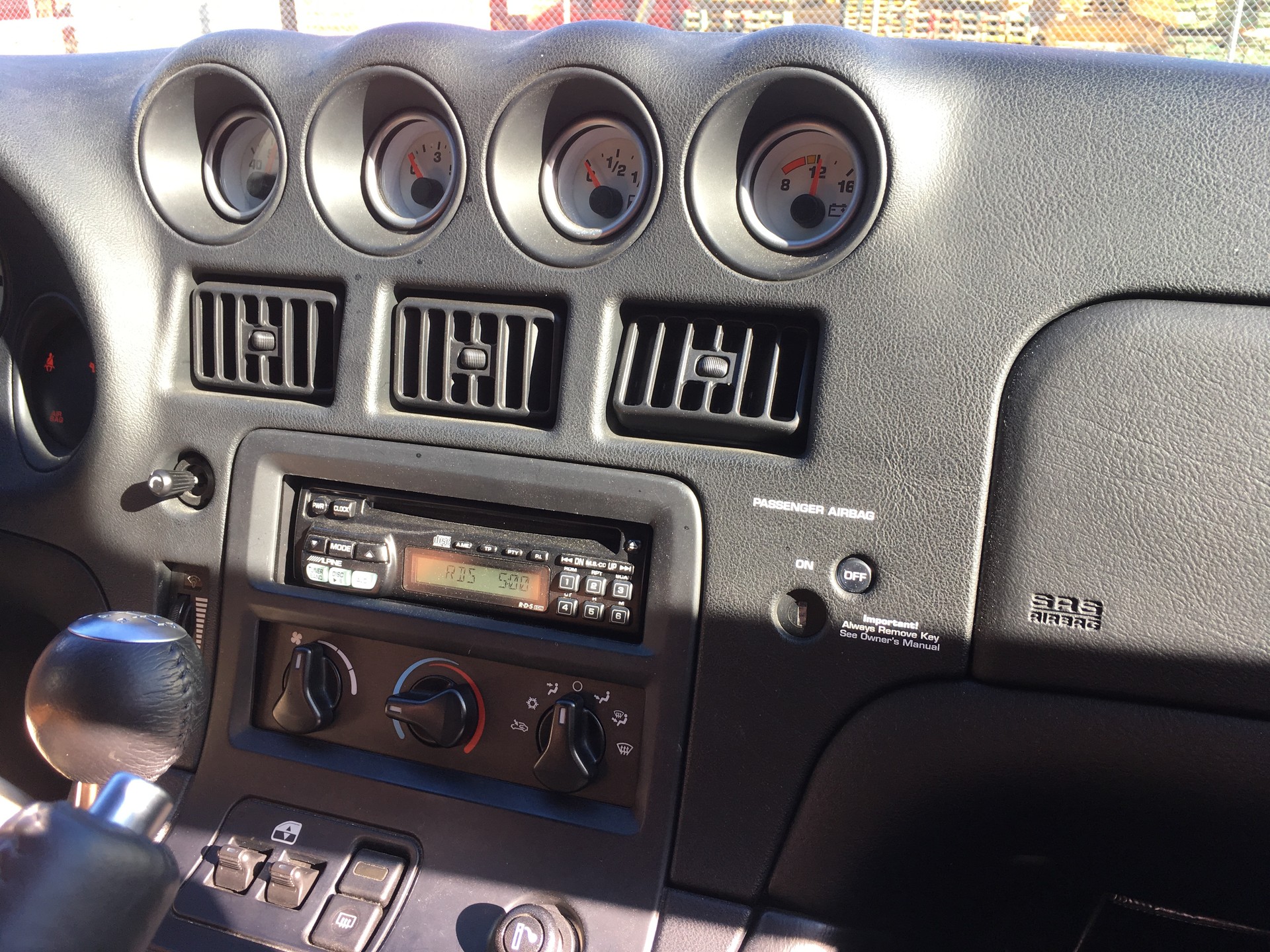 CHRYSLER Viper GTS-image-4