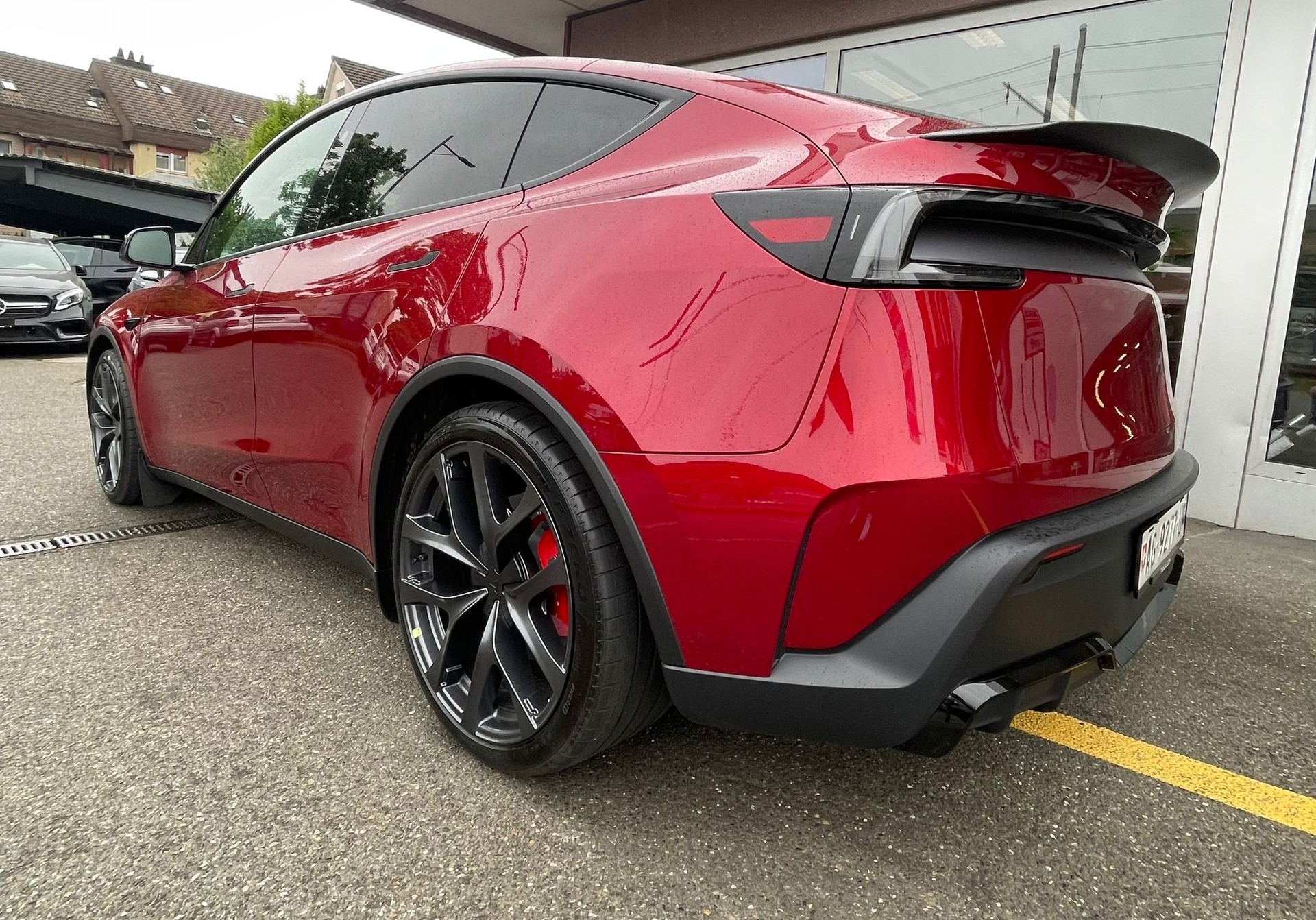 TESLA Facelift Model Y Performance 4WD 626PS, 580km WLTP Ultra Red mit AHK 11.8% Rabatt-image-5