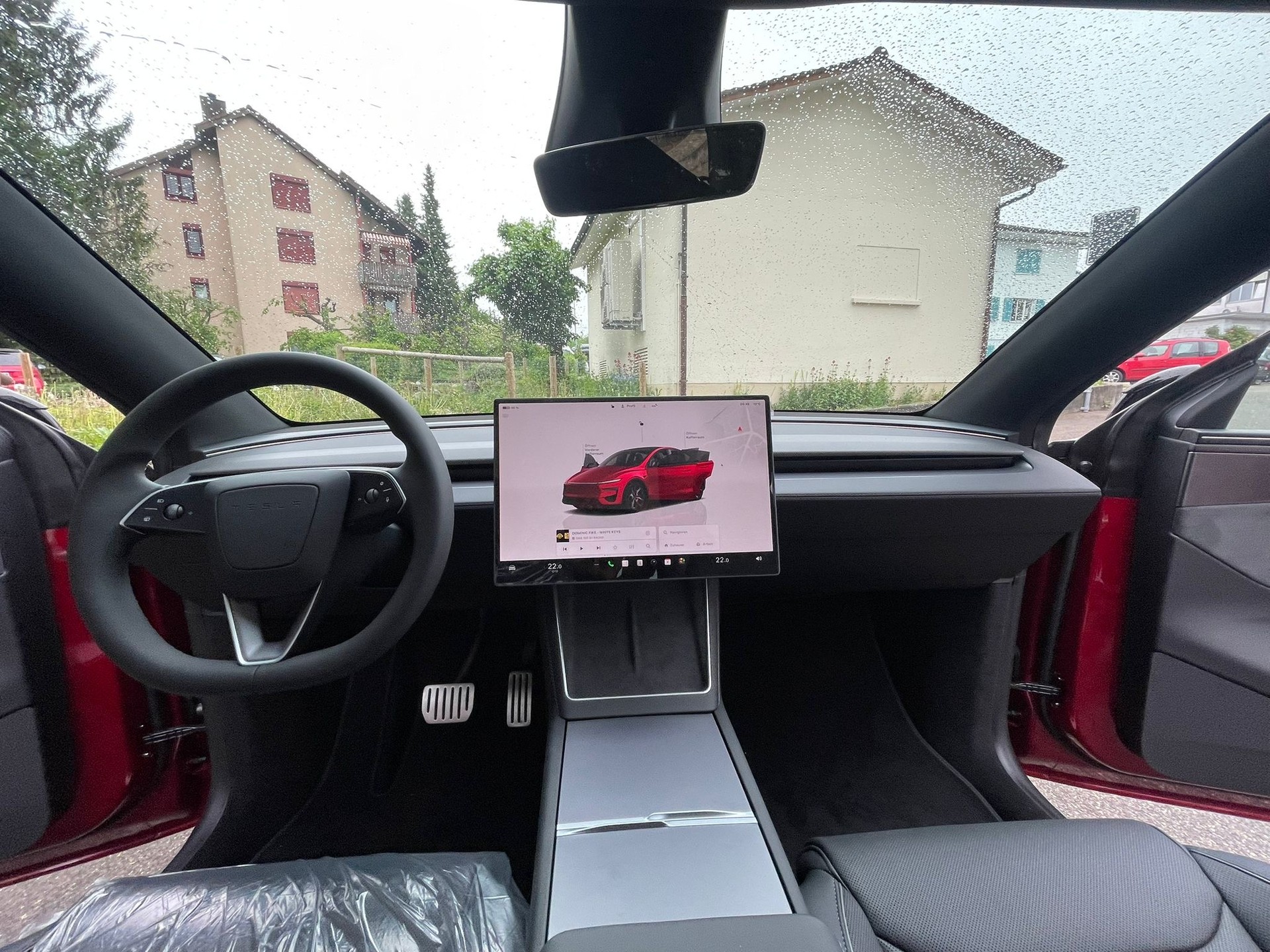 TESLA Facelift Model Y Performance 4WD 626PS, 580km WLTP Ultra Red mit AHK 11.8% Rabatt-image-10