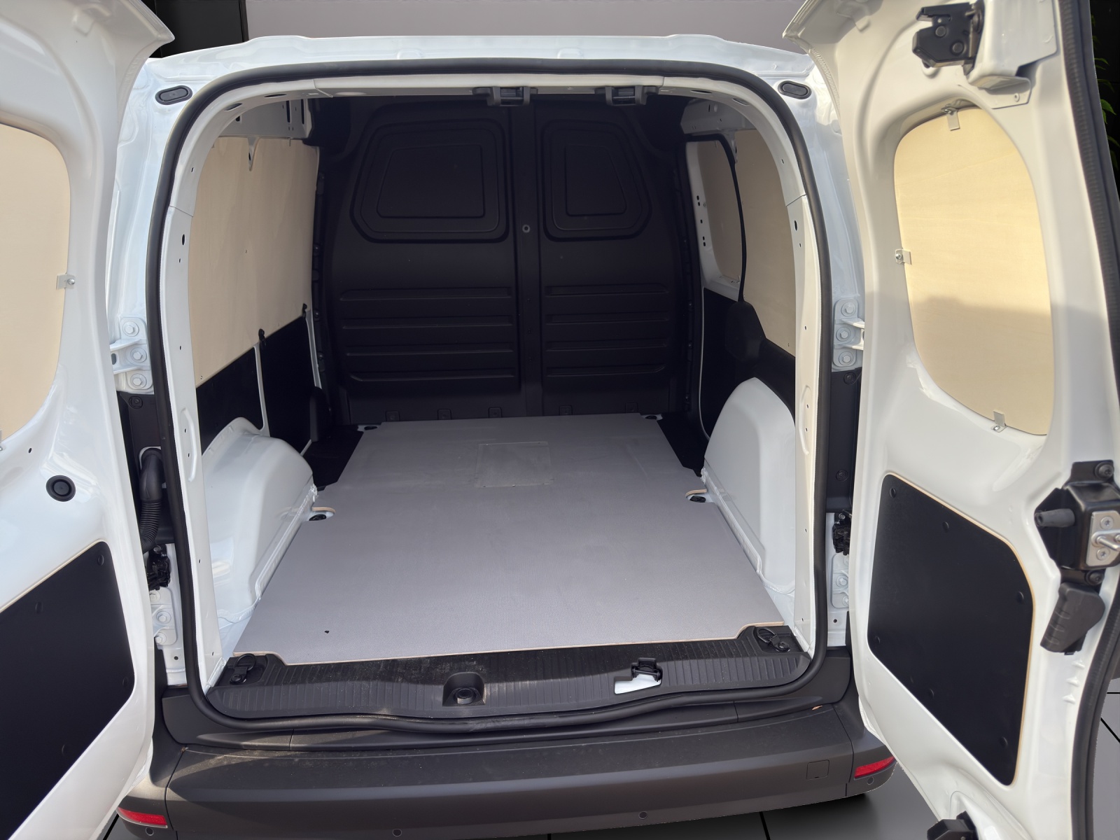 MERCEDES-BENZ eCitan 45kWh WORKER-image-8