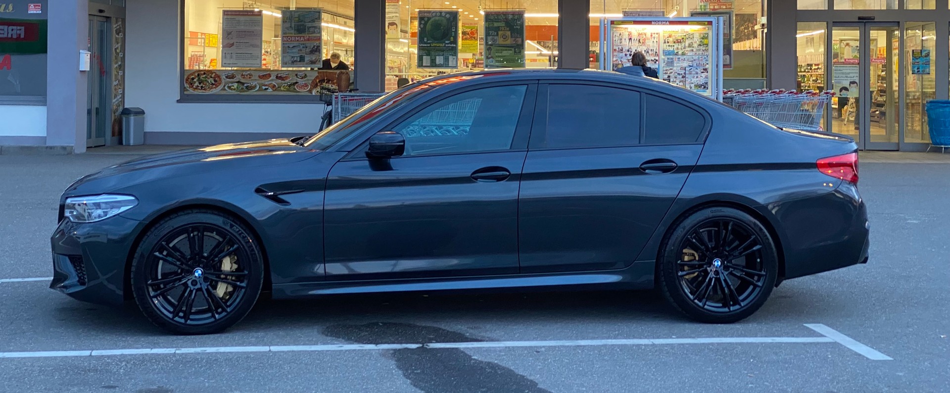 BMW M5 xDrive F90-image-2