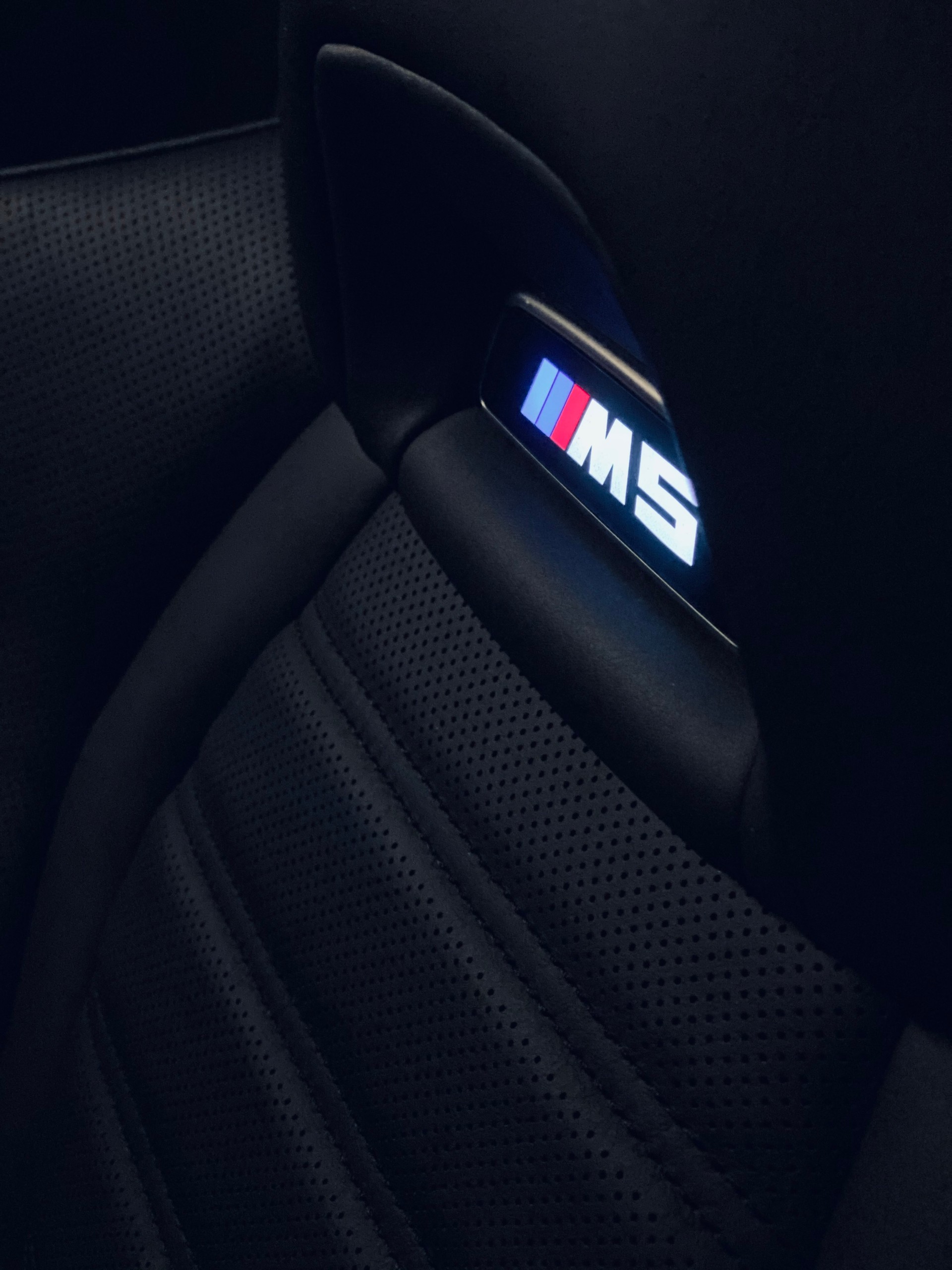 BMW M5 xDrive F90-image-17