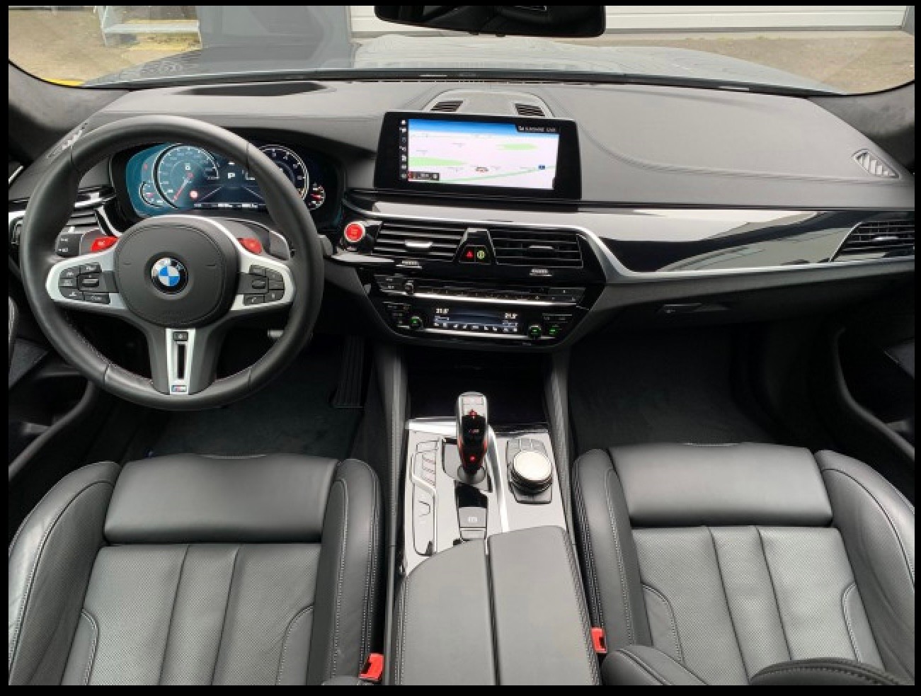 BMW M5 xDrive F90-image-10