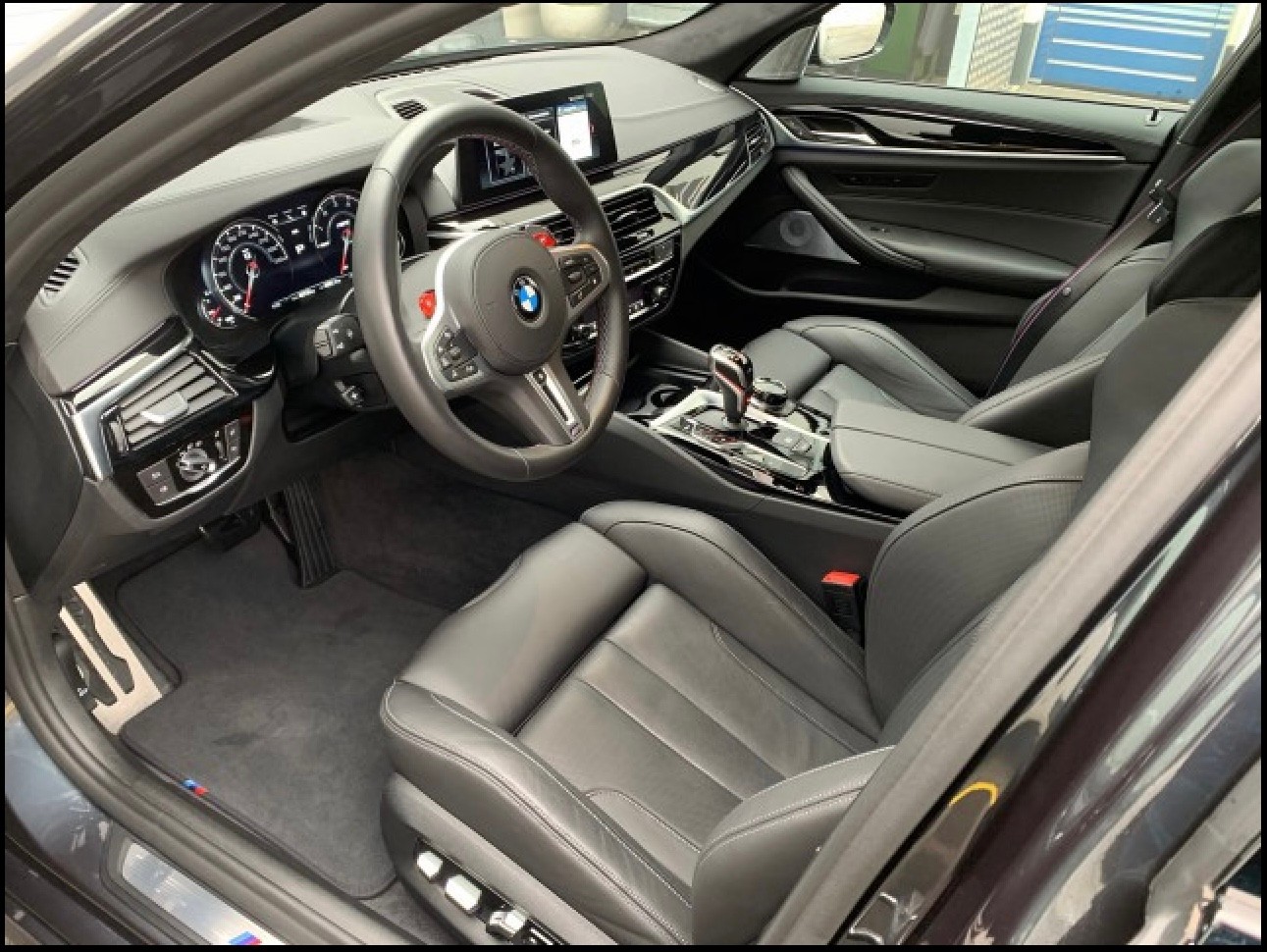 BMW M5 xDrive F90-image-9