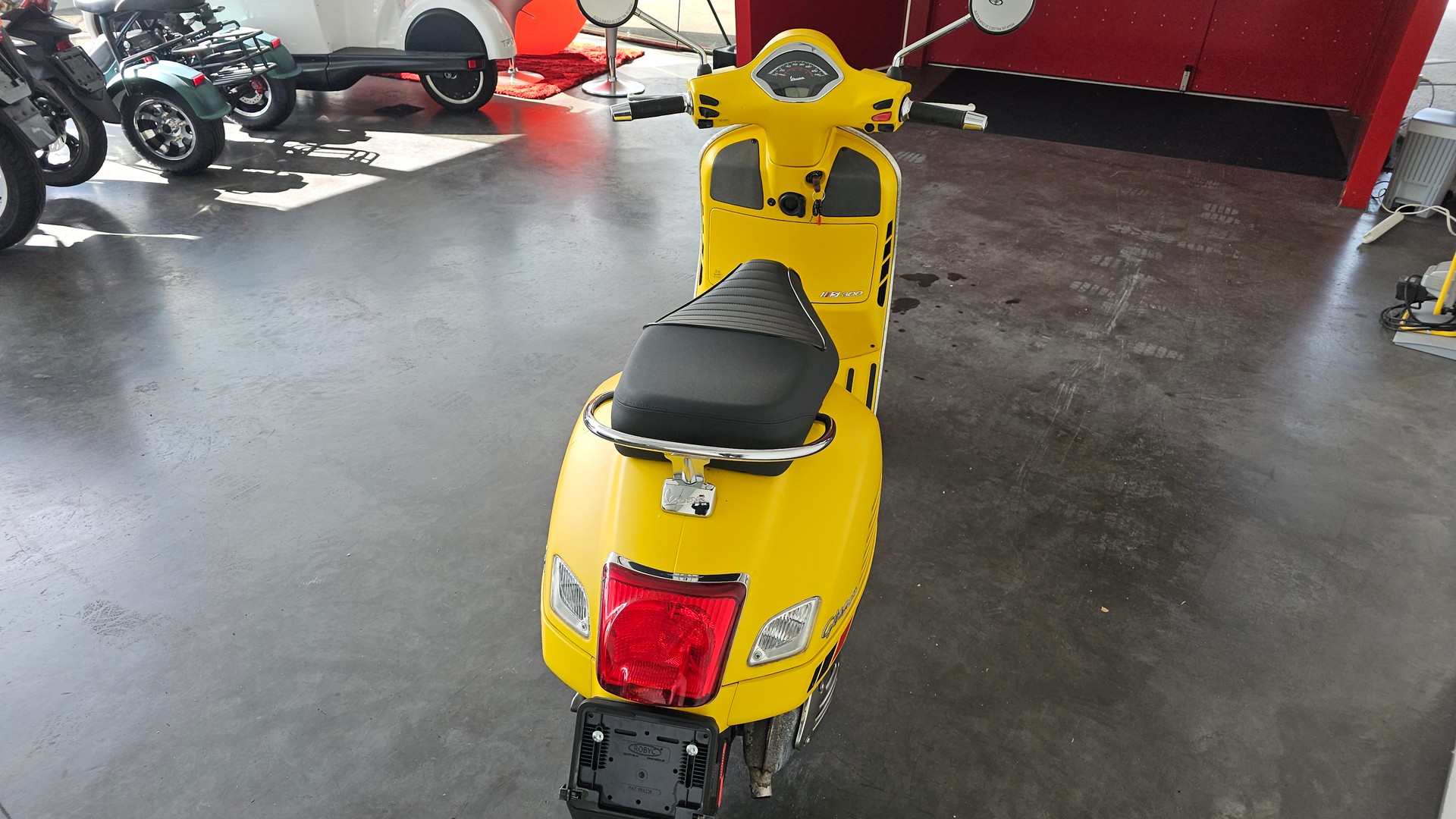 PIAGGIO GTS Super300-image-2