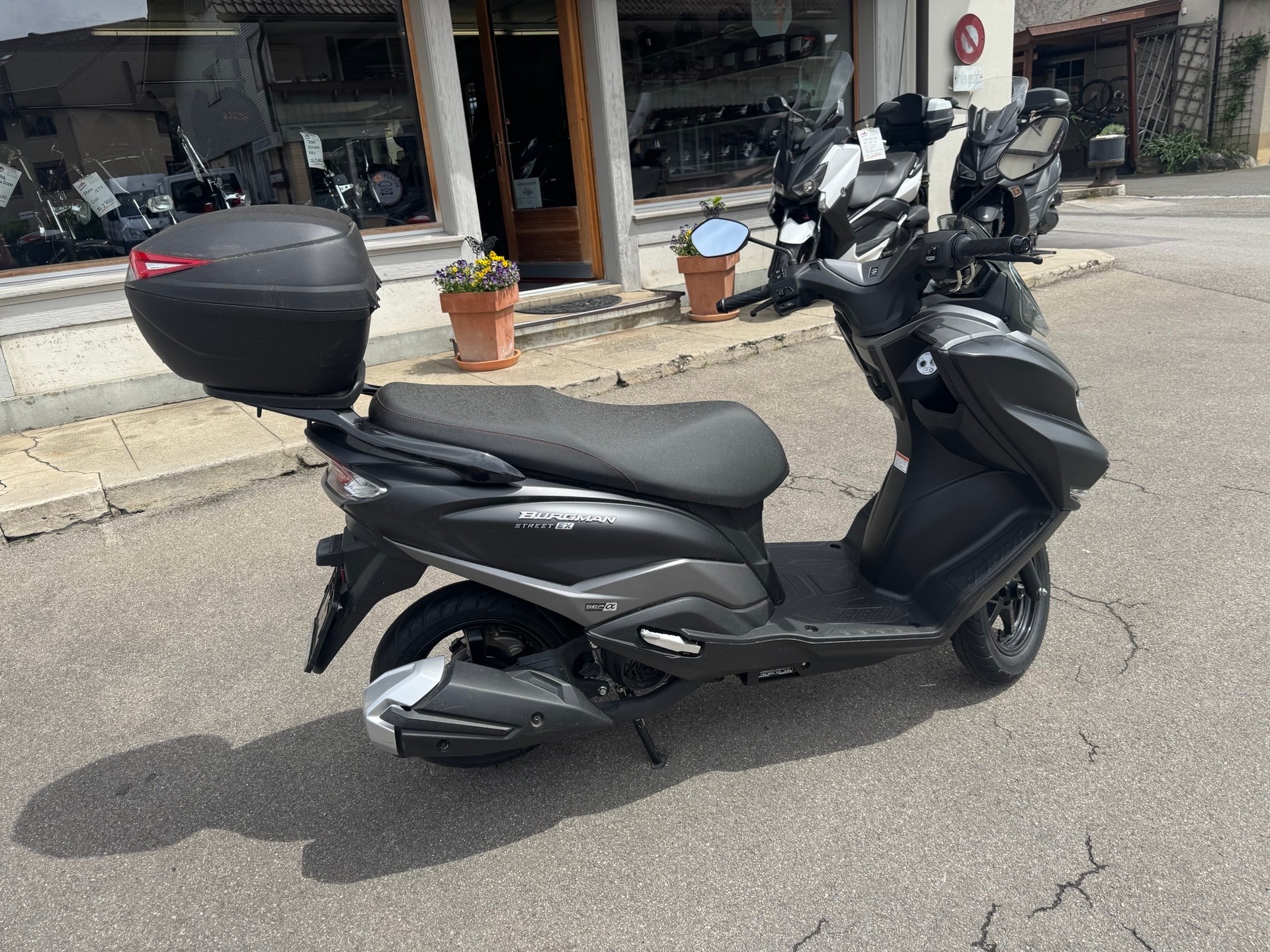 SUZUKI BURGMAN 125-image-2