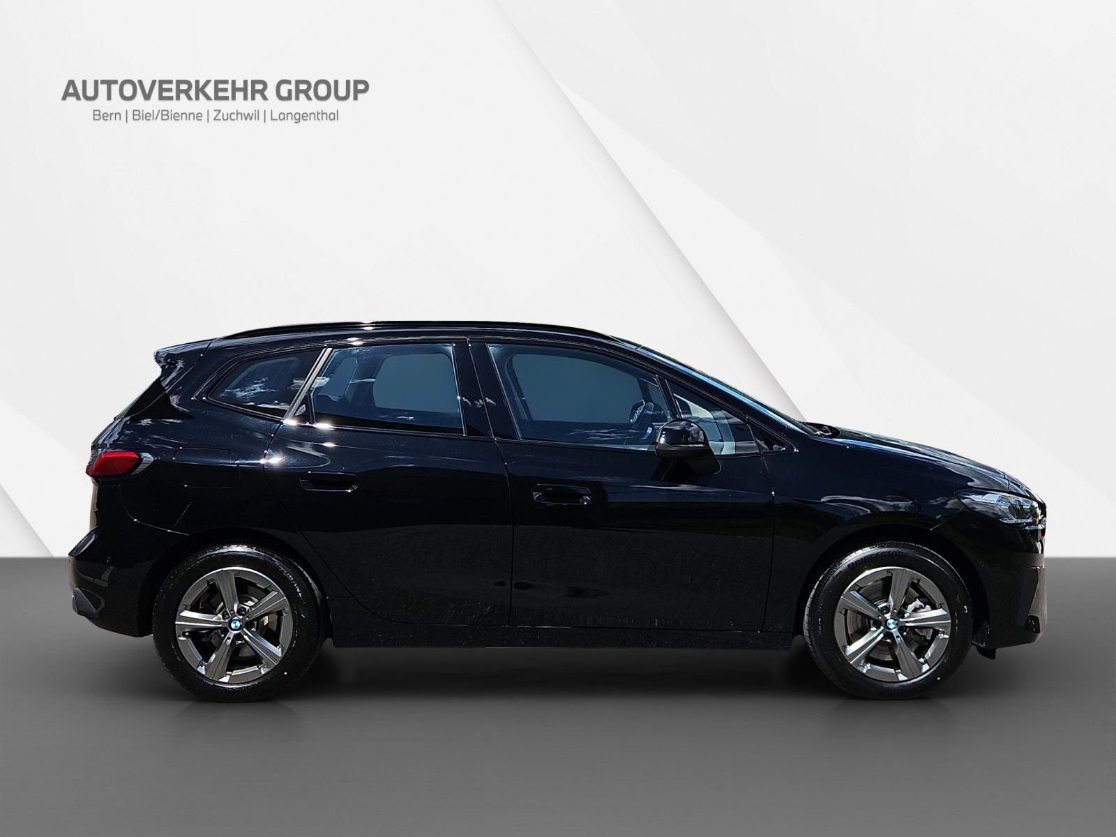 BMW 230e xDrive Active Tourer-image-6