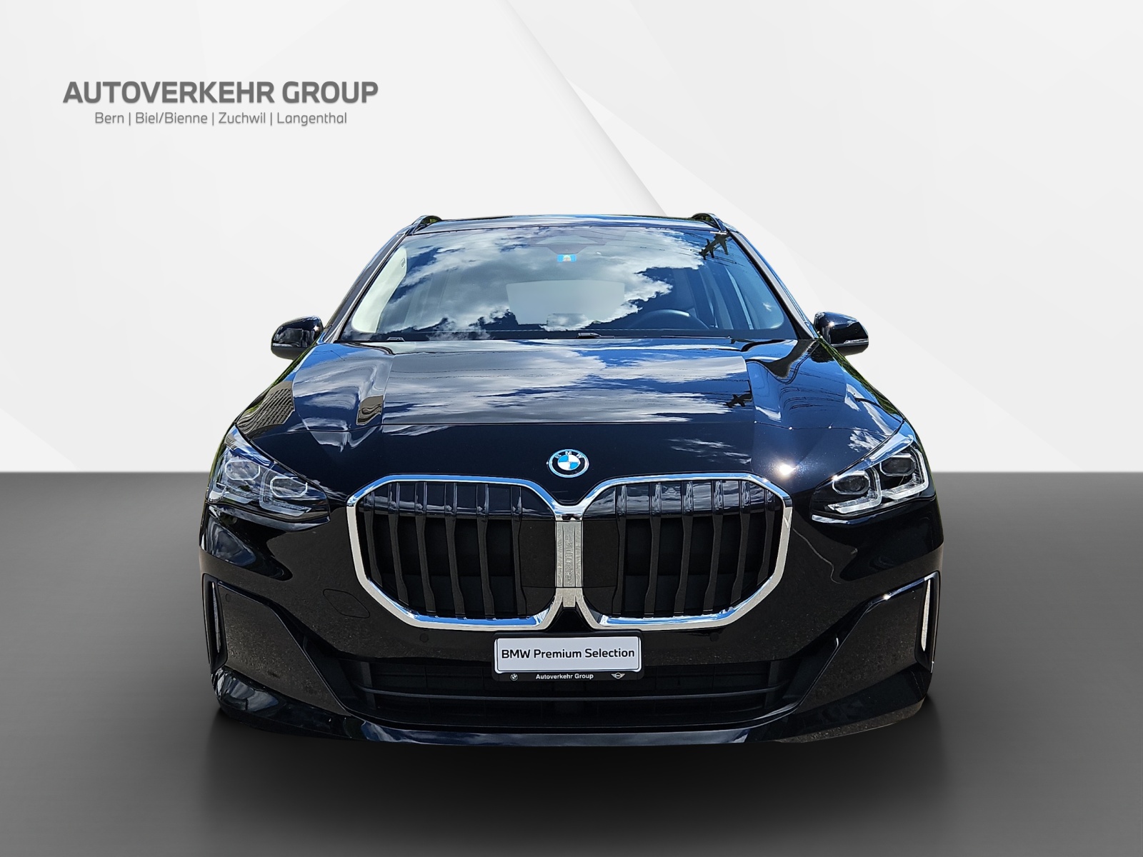 BMW 230e xDrive Active Tourer-showroom-element-1