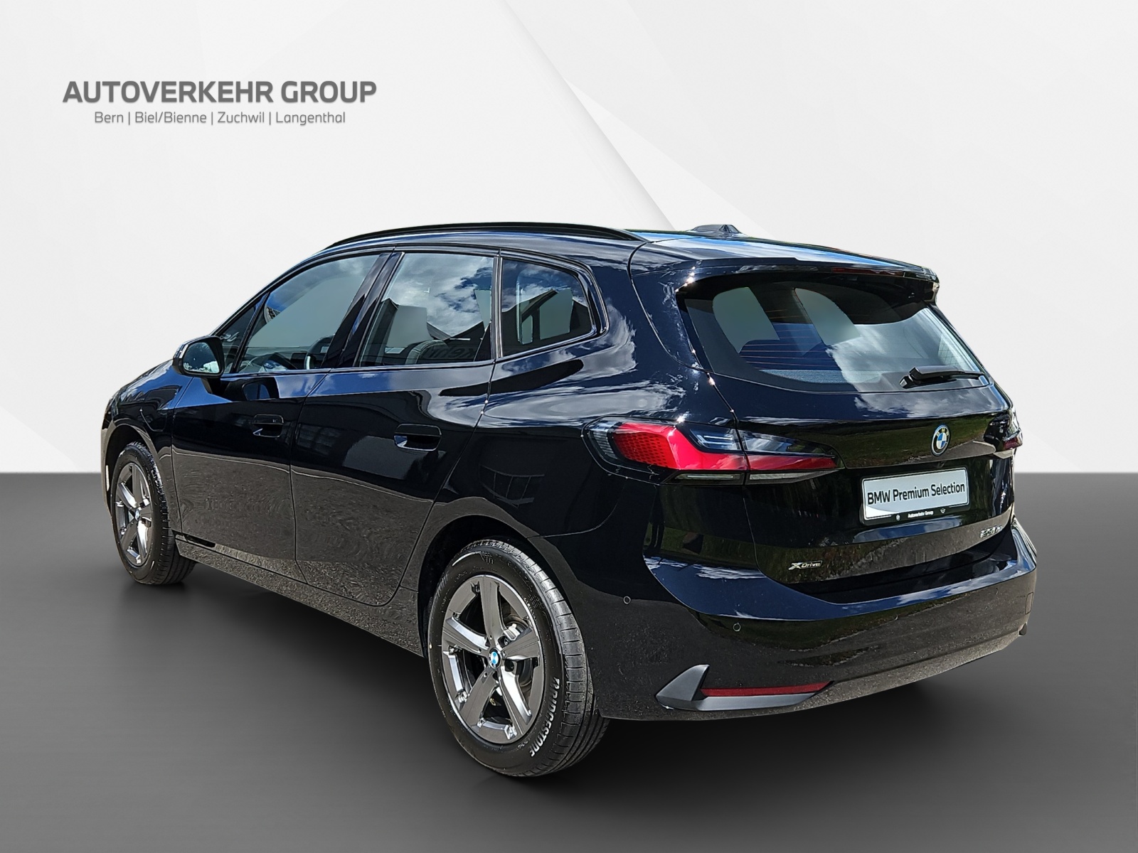 BMW 230e xDrive Active Tourer-showroom-element-3