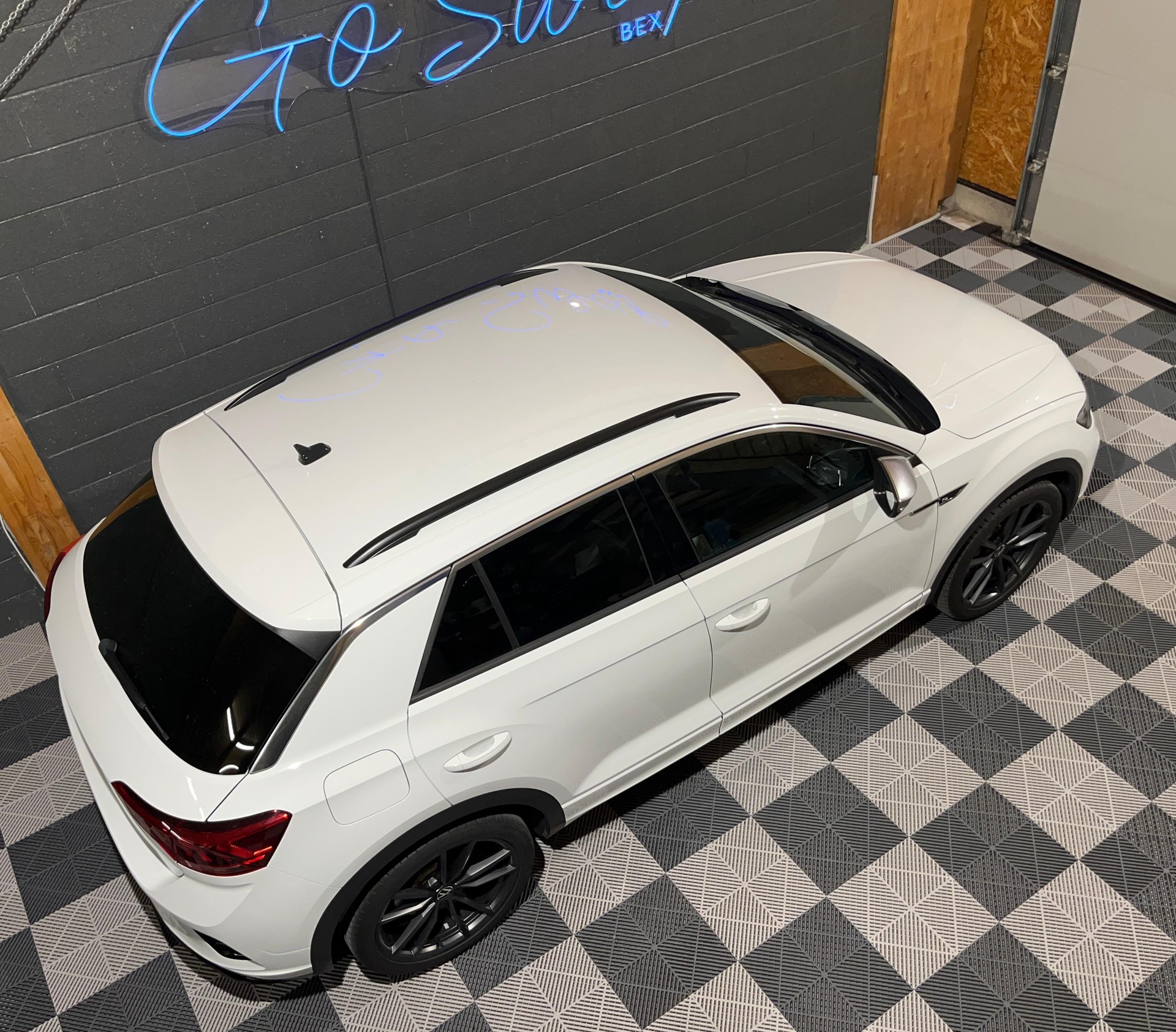VW T-Roc 2.0 TSI R DSG 4Motion-showroom-element-2