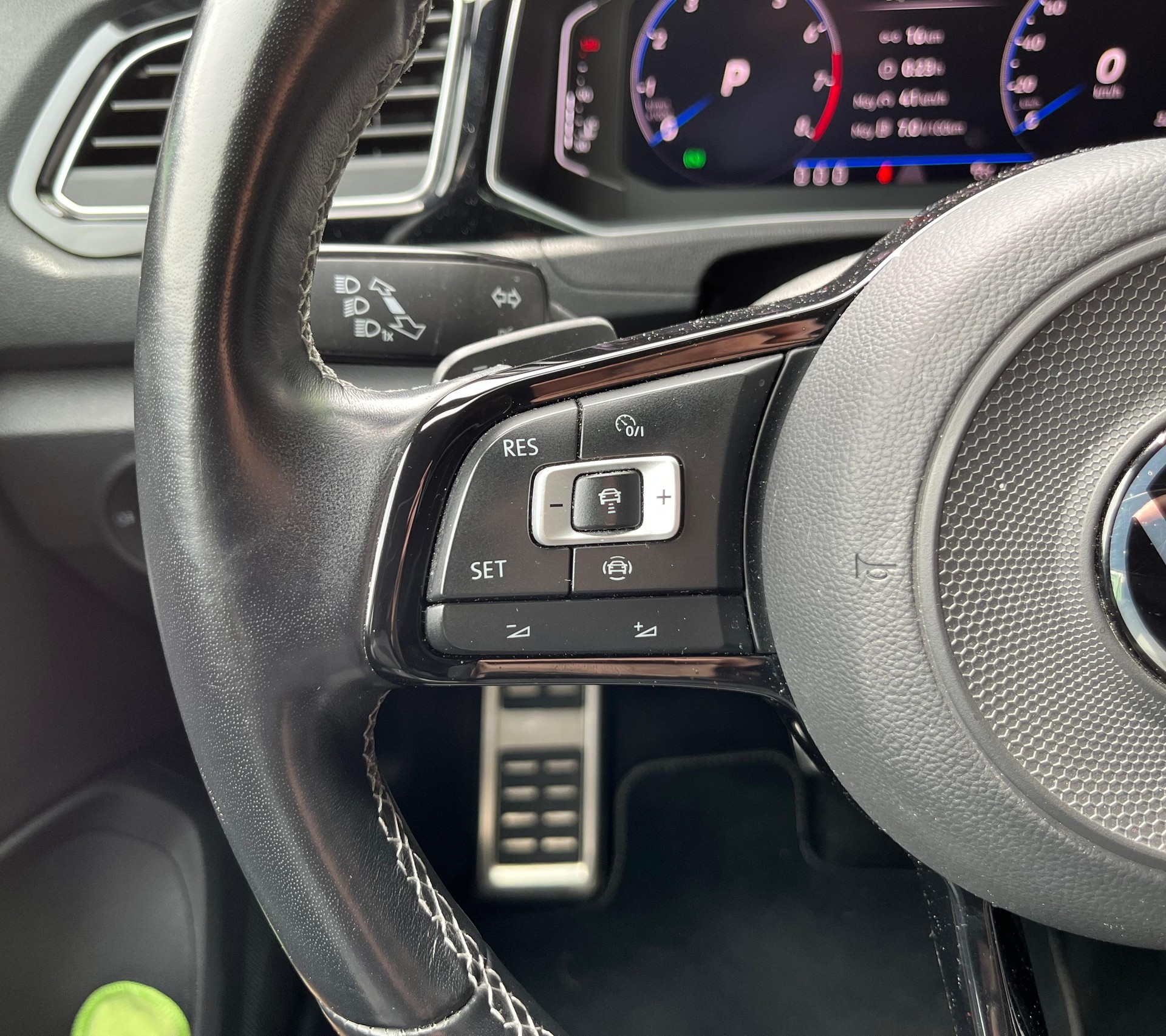 VW T-Roc 2.0 TSI R DSG 4Motion-image-16