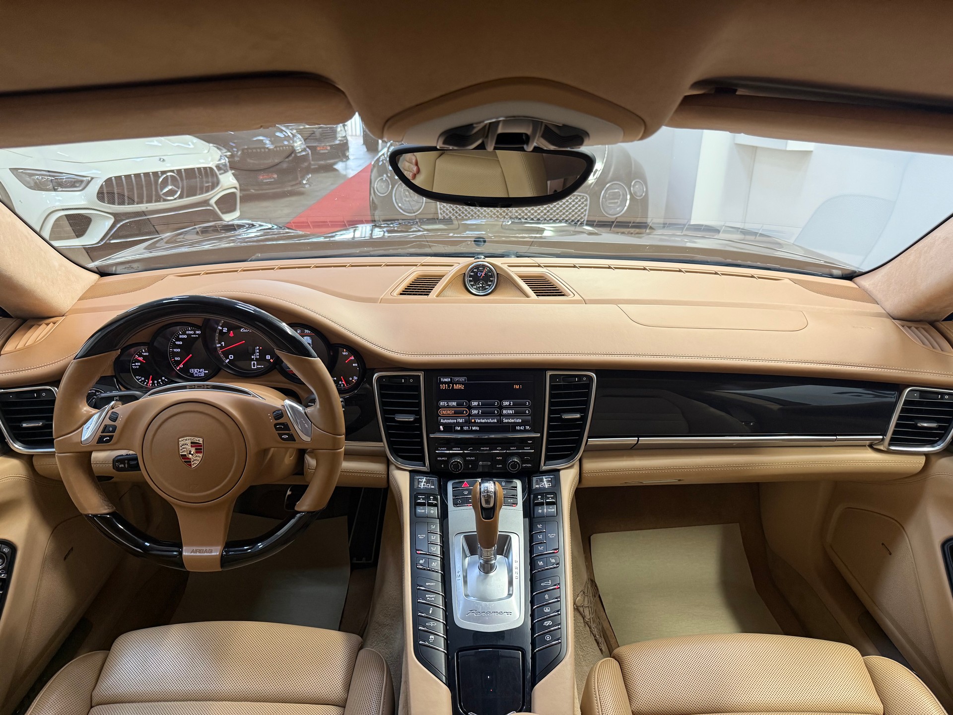 PORSCHE Panamera Turbo 4.8 PDK-image-17