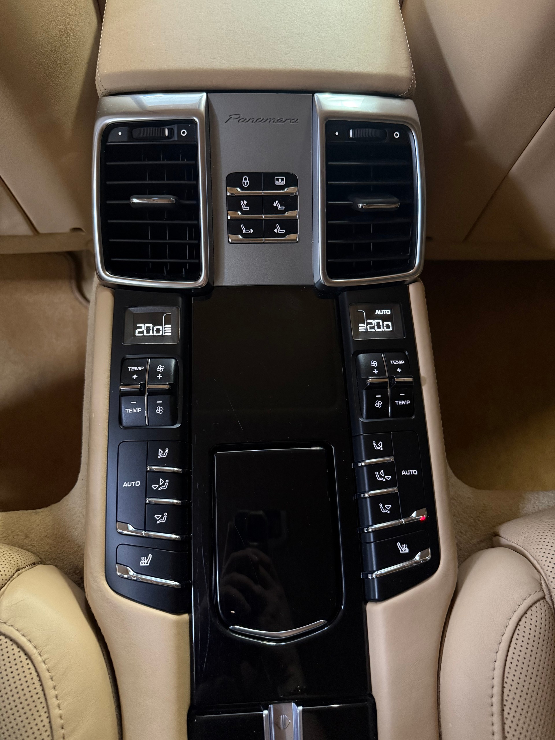 PORSCHE Panamera Turbo 4.8 PDK-image-22