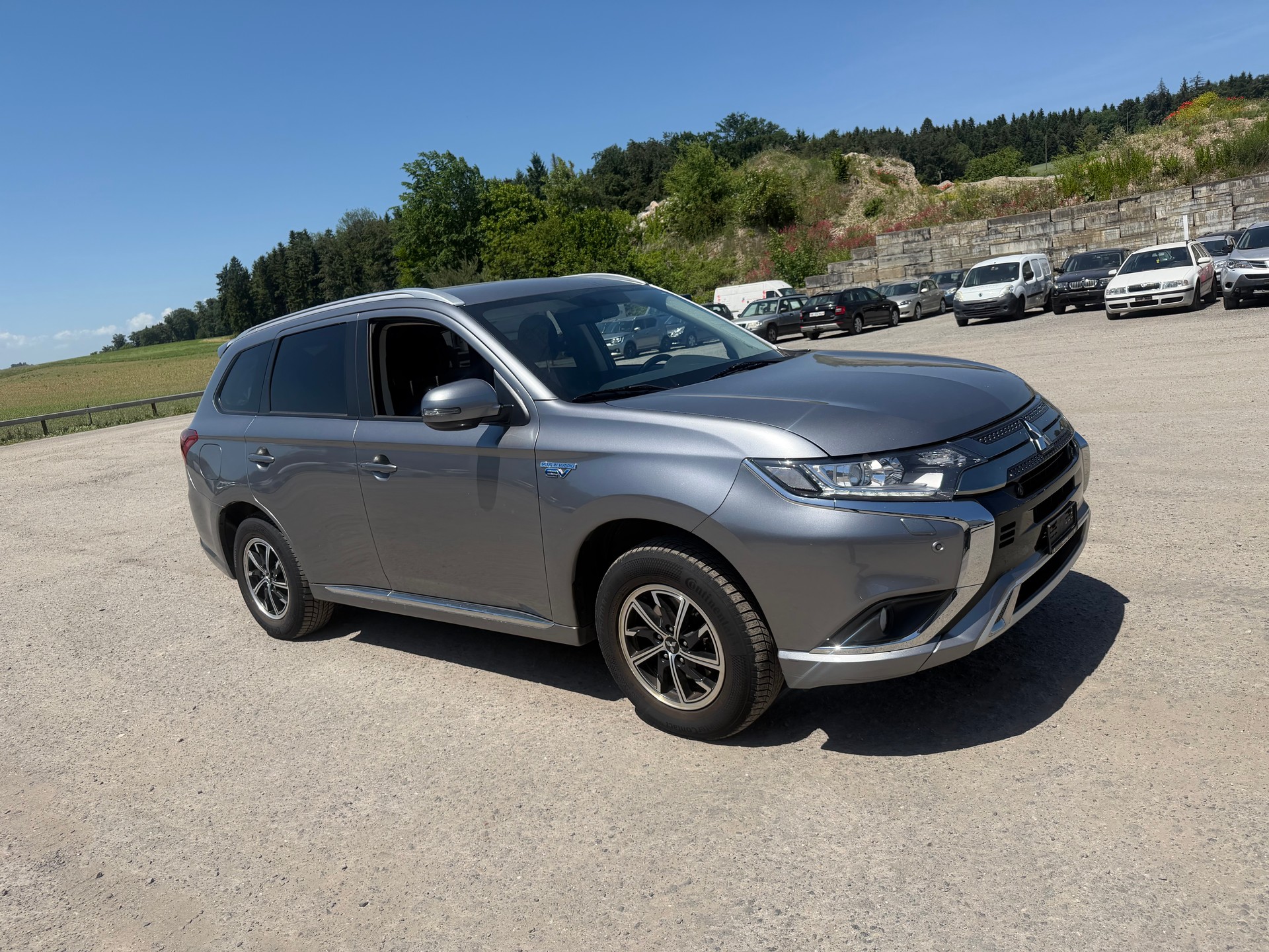 MITSUBISHI Outlander 2.4 PHEV Style 4WD Automatic-image-1