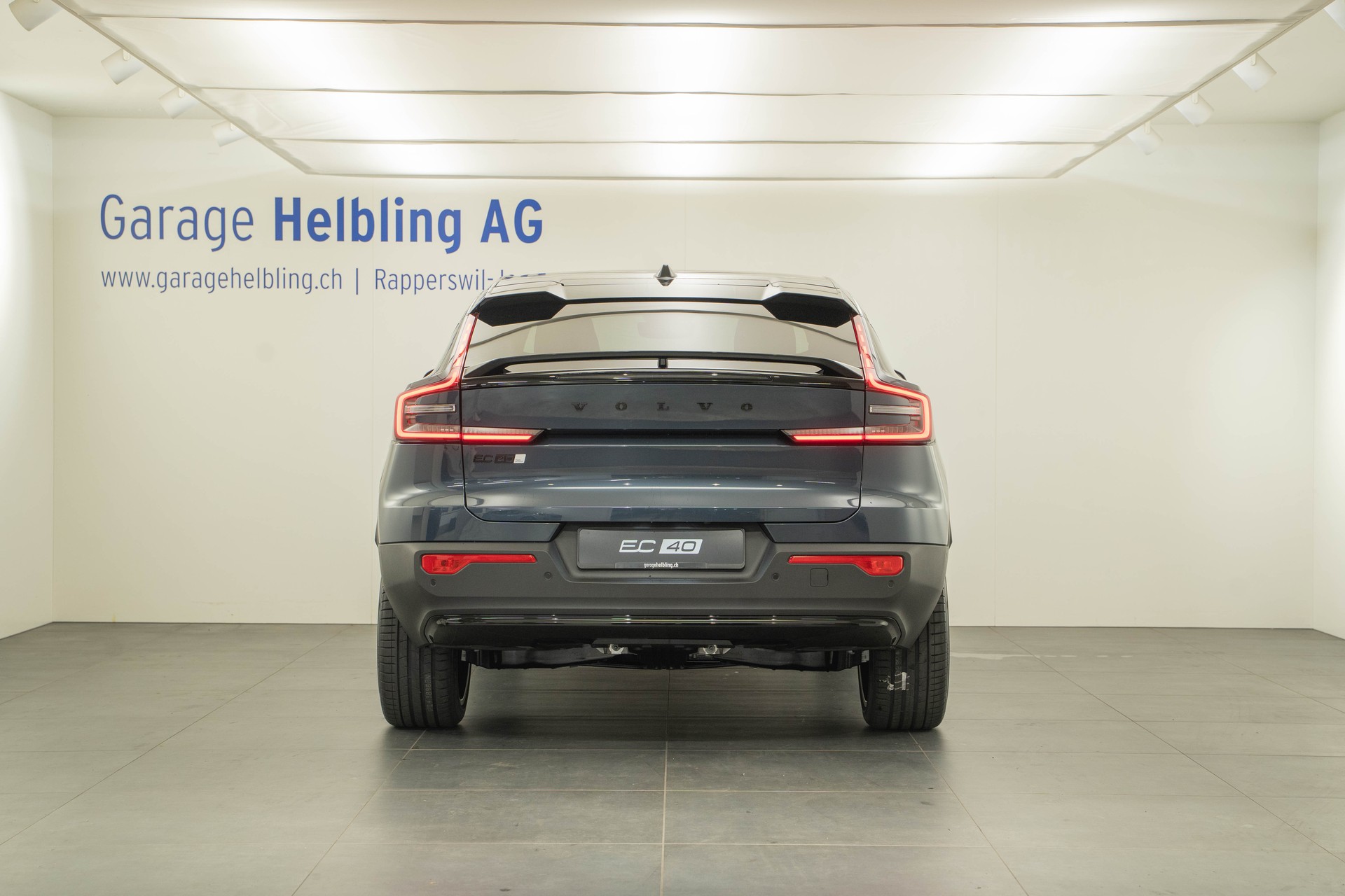 VOLVO EC40 Twin Performance Black Edition AWD-showroom-element-3