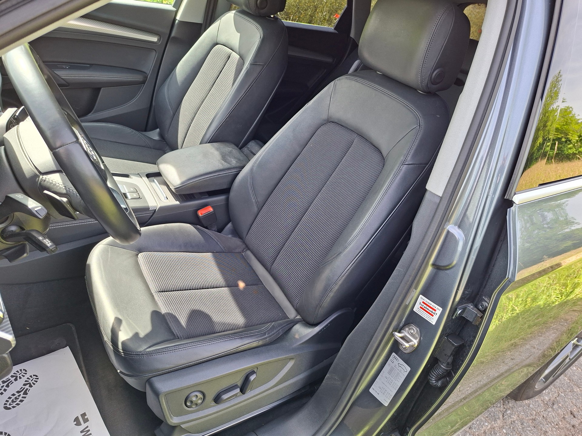 AUDI Q5 45 TFSI quattro S-tronic-image-9