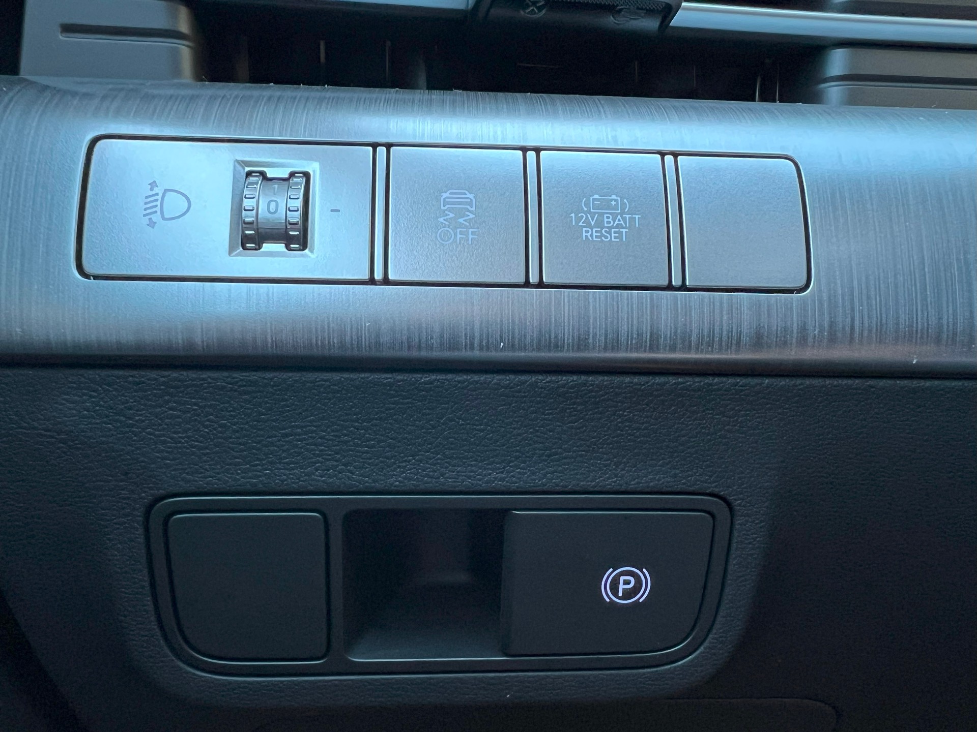HYUNDAI Kona 1.6 GDi HEV Origo DCT-image-12