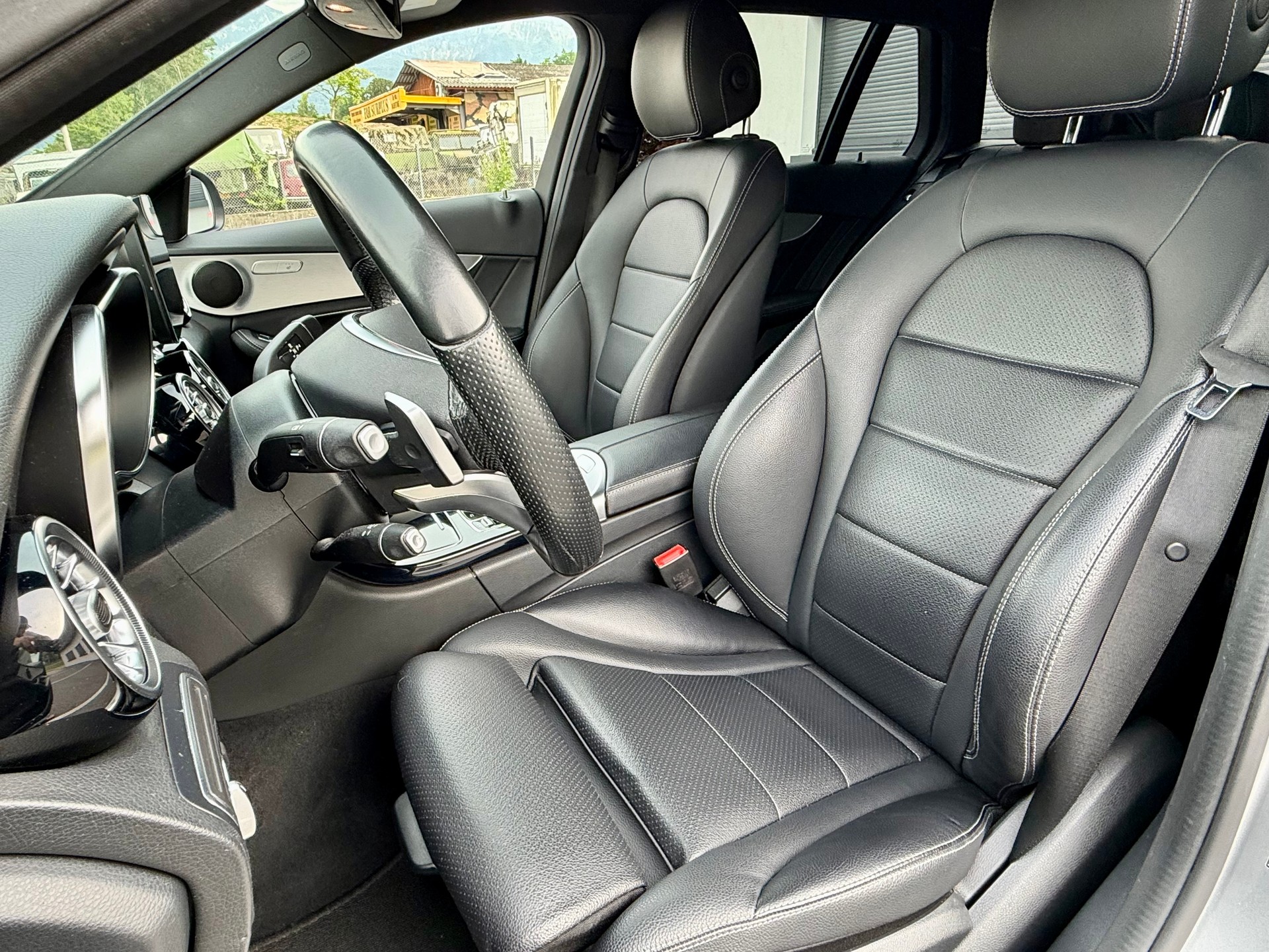 MERCEDES-BENZ C 220 d AMG Line 4m-image-5