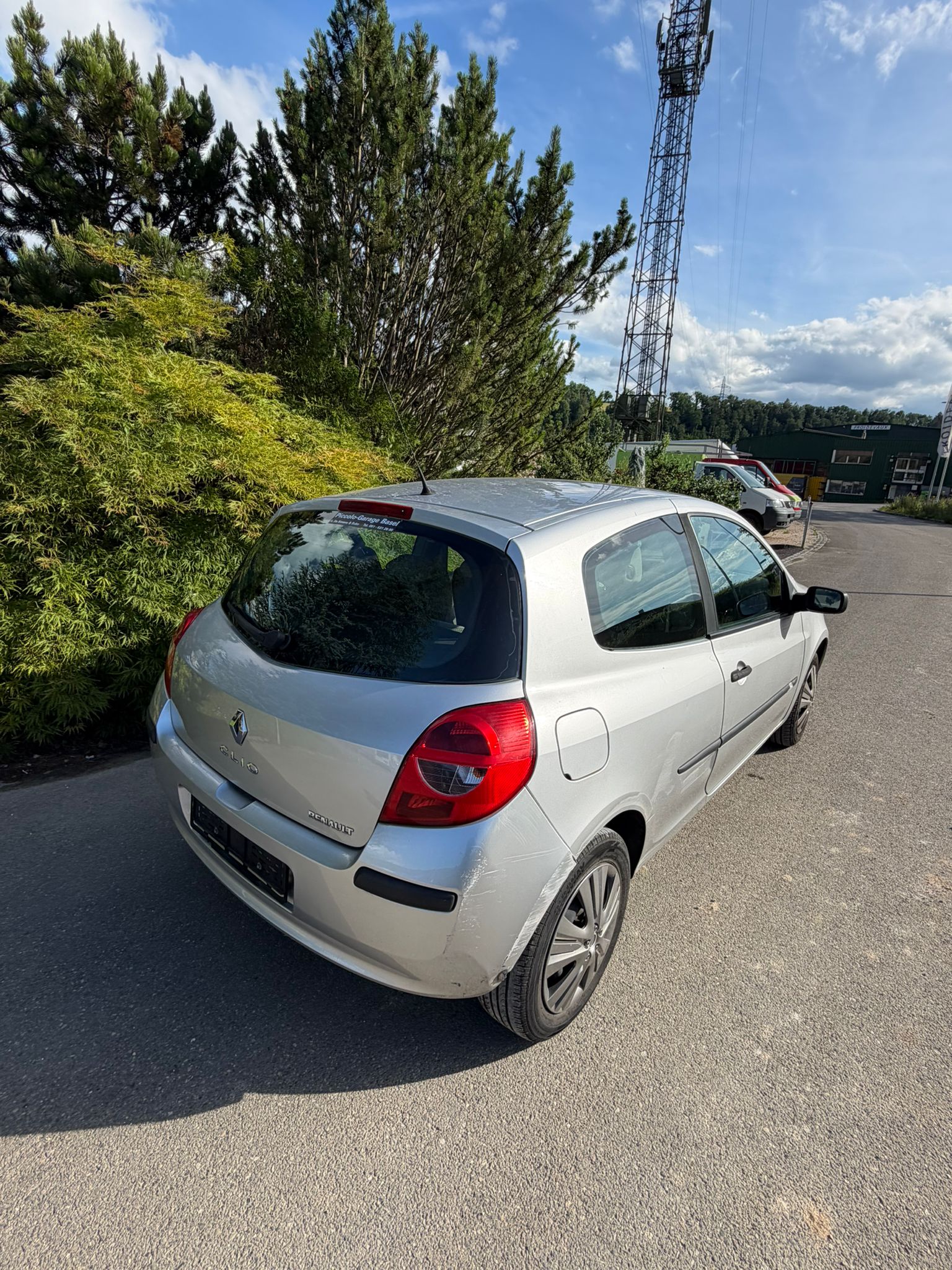 RENAULT Clio 1.2 16V Authentique-image-4