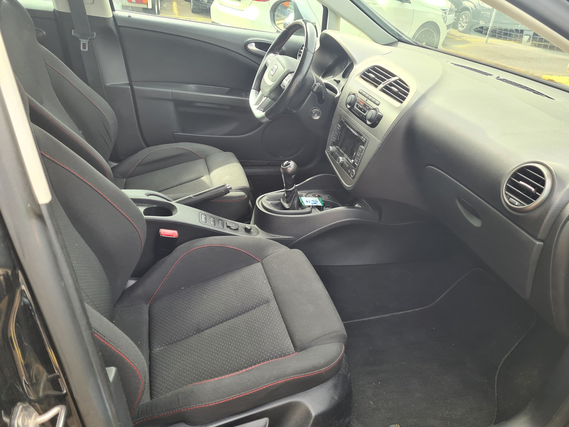SEAT Leon 2.0 TSI FR-image-7