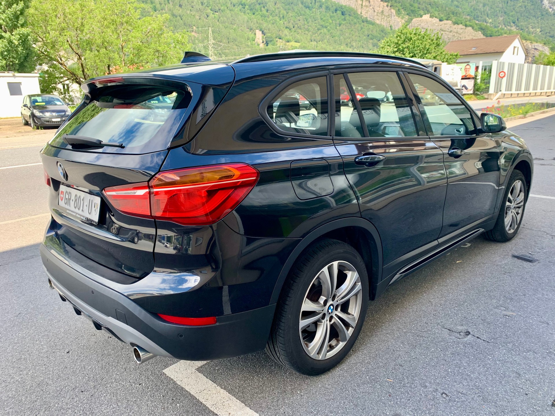 BMW X1 xDrive 18d Sport Line-image-3