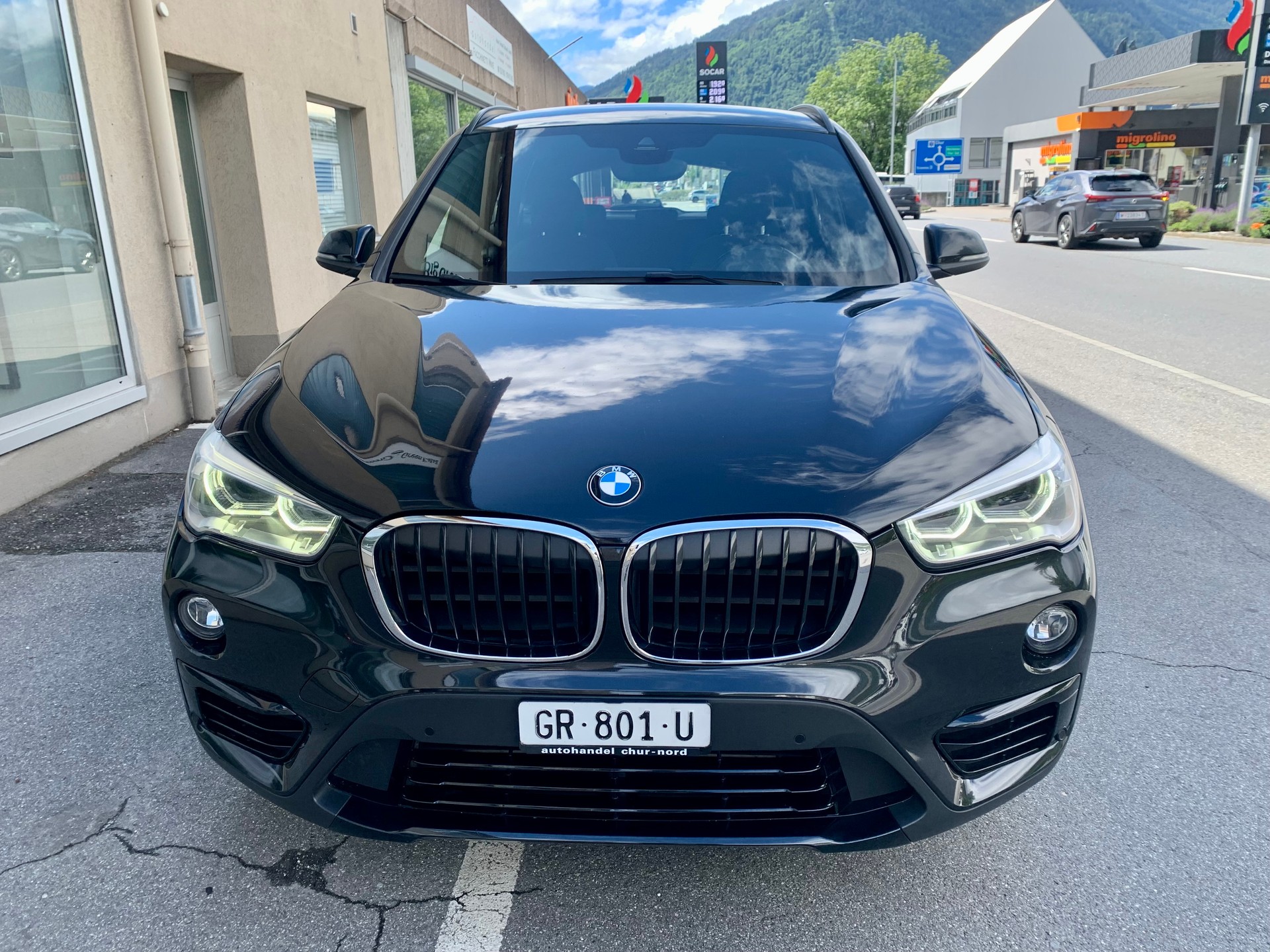 BMW X1 xDrive 18d Sport Line-image-1