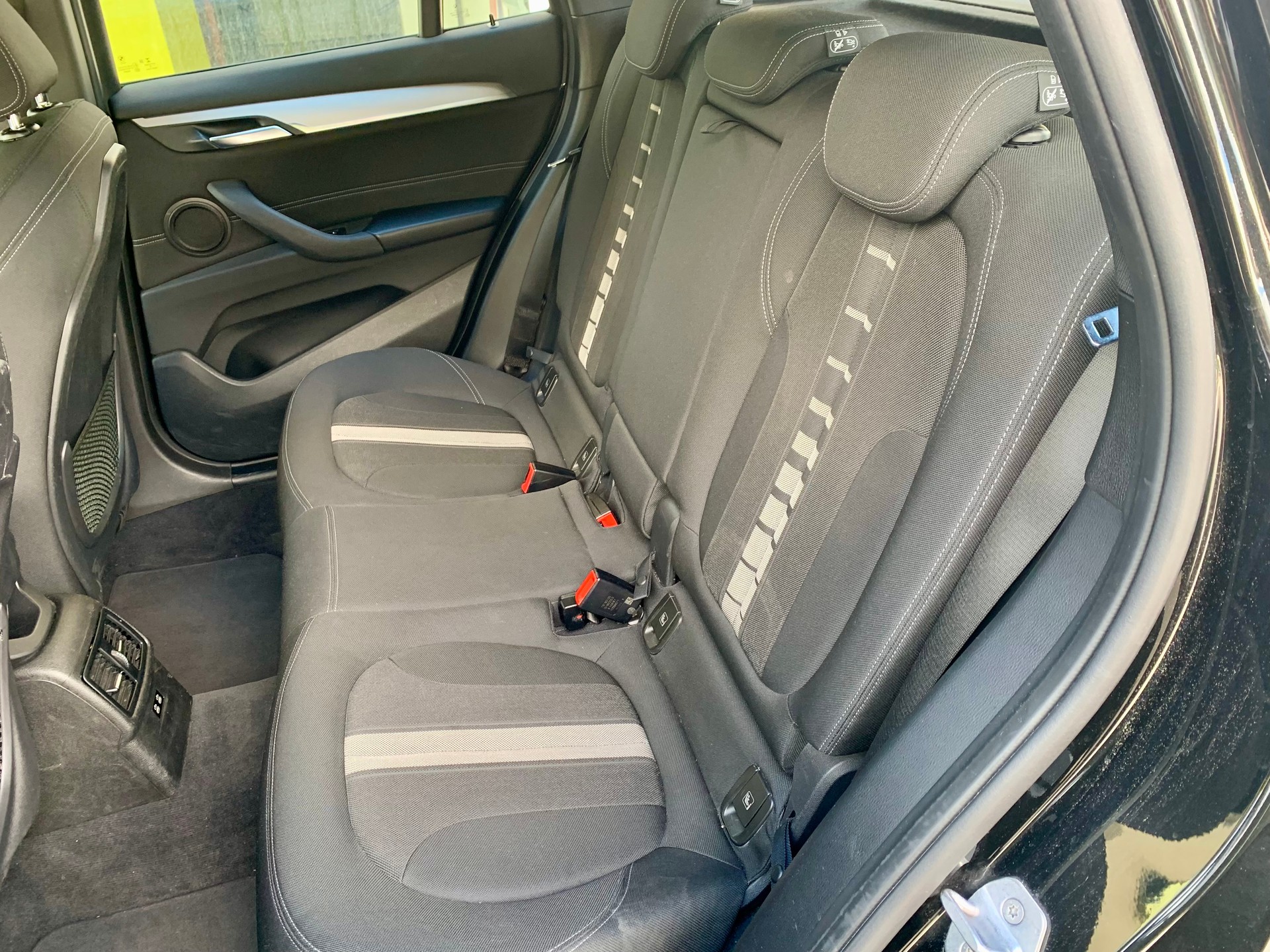 BMW X1 xDrive 18d Sport Line-image-8
