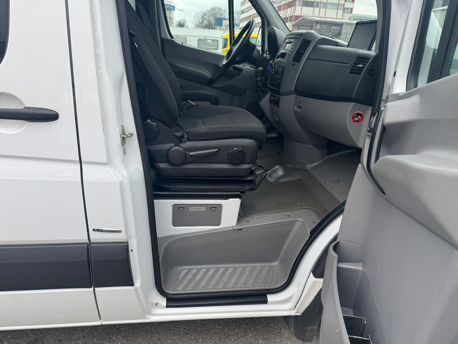 MERCEDES-BENZ Sprinter 316 CDI Kompakt 7G-Tronic 8PLÄTZE-image-12