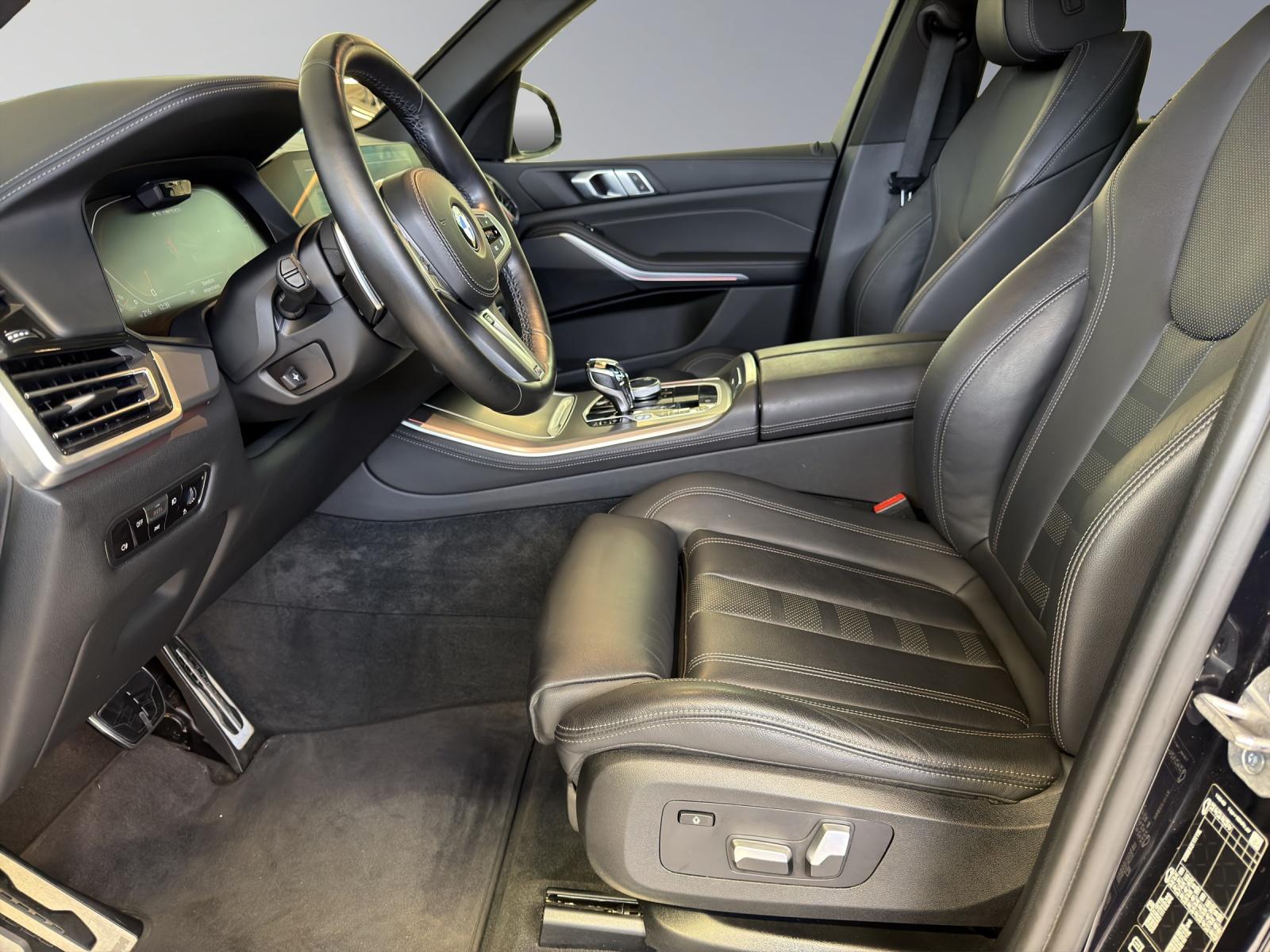 BMW X5 M50i-image-5