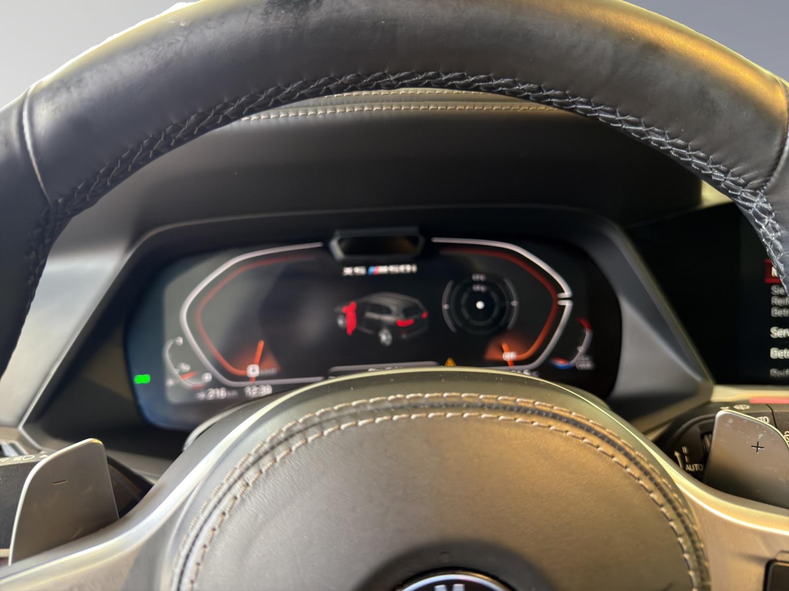 BMW X5 M50i-image-6