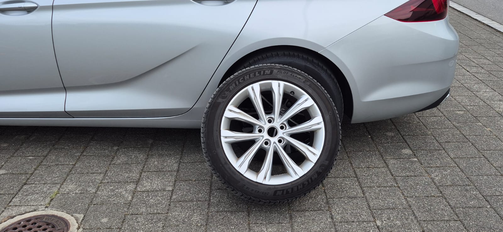 OPEL Insignia 2.0 CDTI Elegance Automatic-image-12