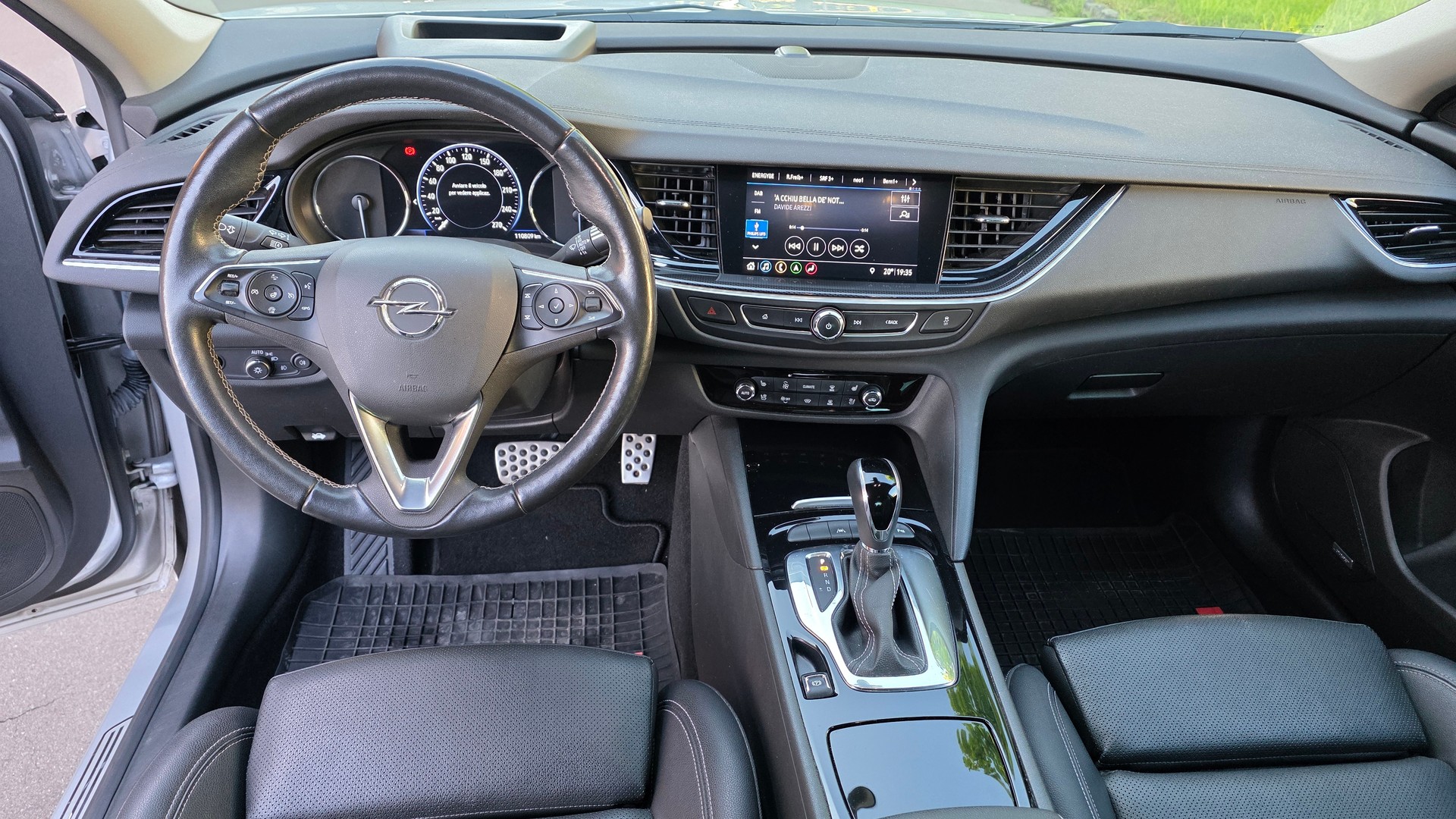 OPEL Insignia 2.0 CDTI Elegance Automatic-image-10
