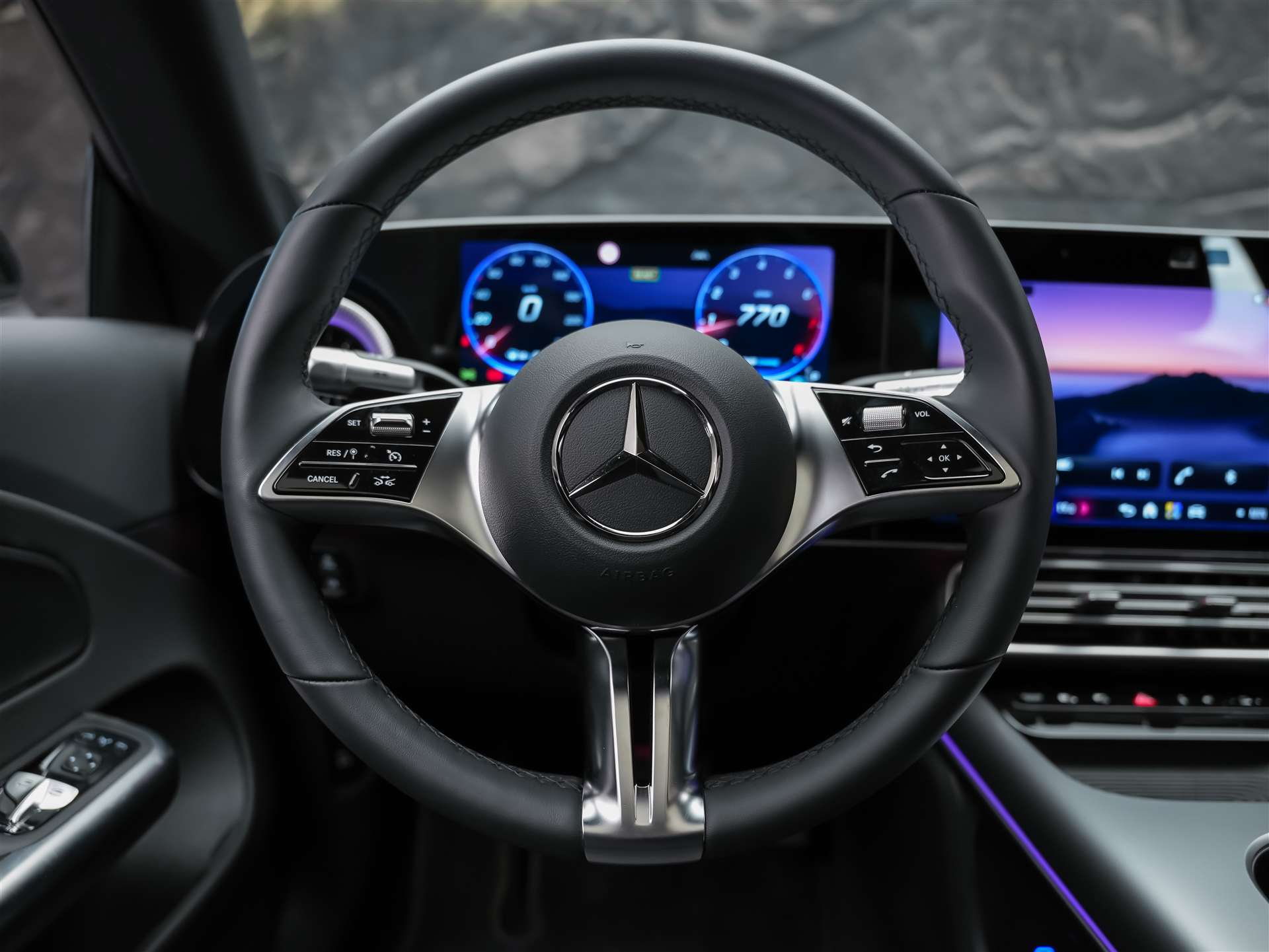 MERCEDES-BENZ CLA 200 8G-DCT *Werksgarantie*Panorama*Abstandsregler*Sitzheizung*-image-24