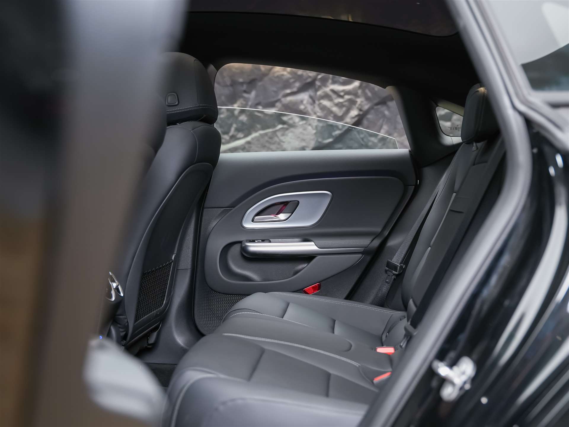 MERCEDES-BENZ CLA 200 8G-DCT *Werksgarantie*Panorama*Abstandsregler*Sitzheizung*-image-13