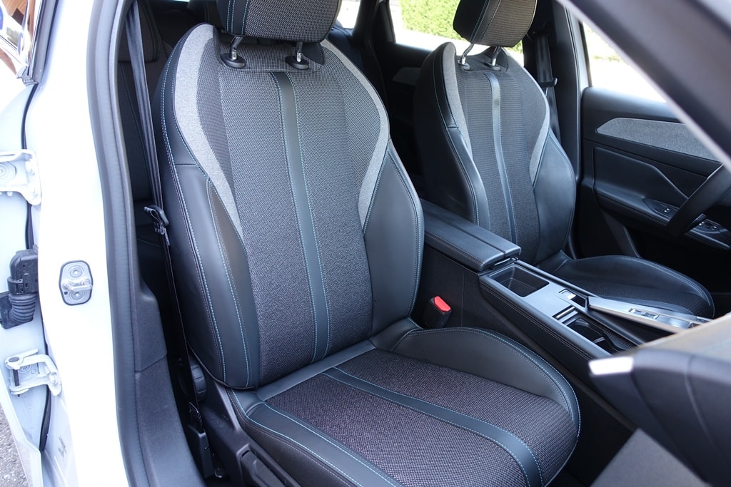 PEUGEOT 308 e SW Allure 54kWh-image-14