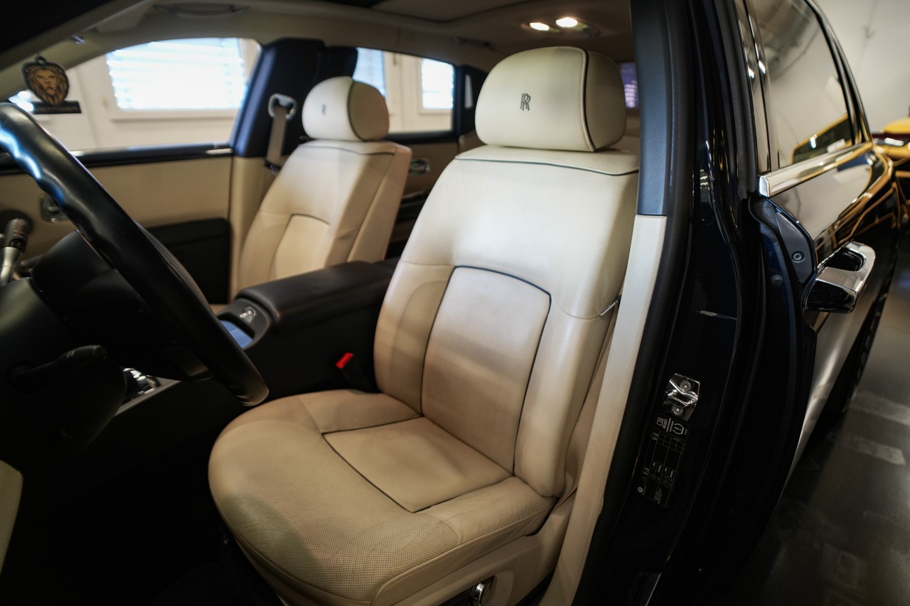 ROLLS-ROYCE Ghost 6.6 V12 EWB-image-12