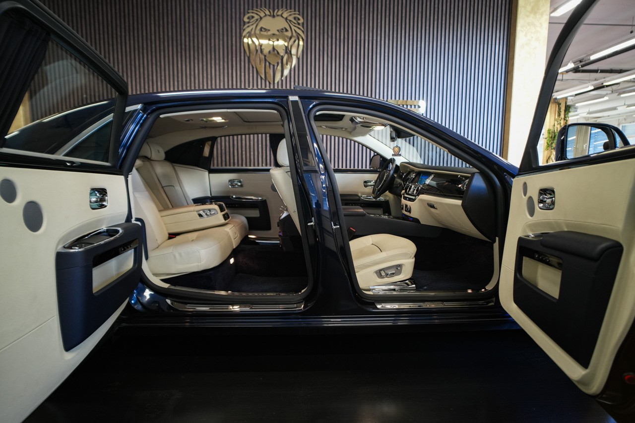 ROLLS-ROYCE Ghost 6.6 V12 EWB-image-14