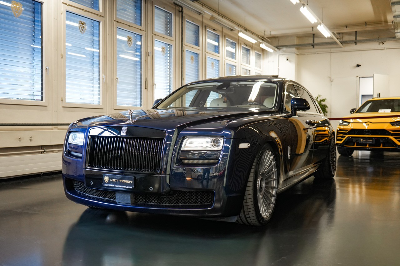 ROLLS-ROYCE Ghost 6.6 V12 EWB-showroom-element-2