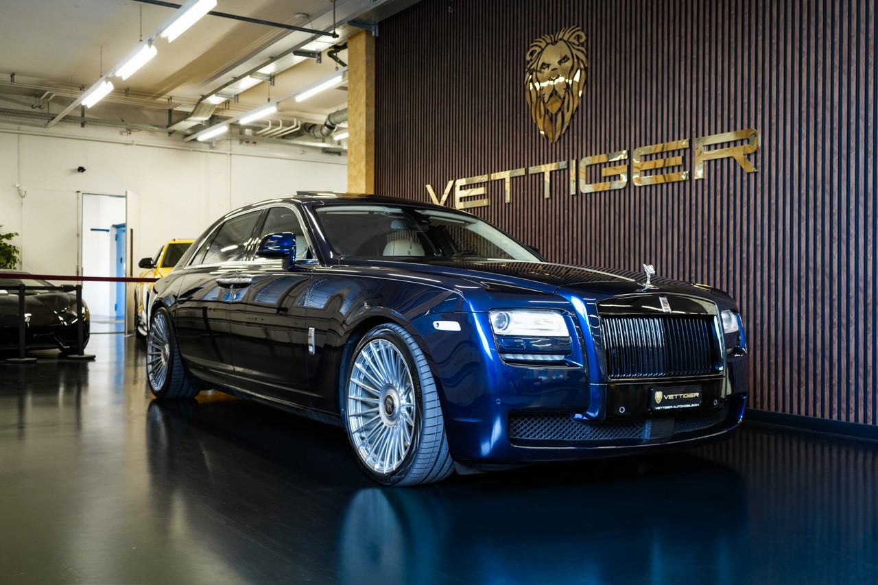 ROLLS-ROYCE Ghost 6.6 V12 EWB