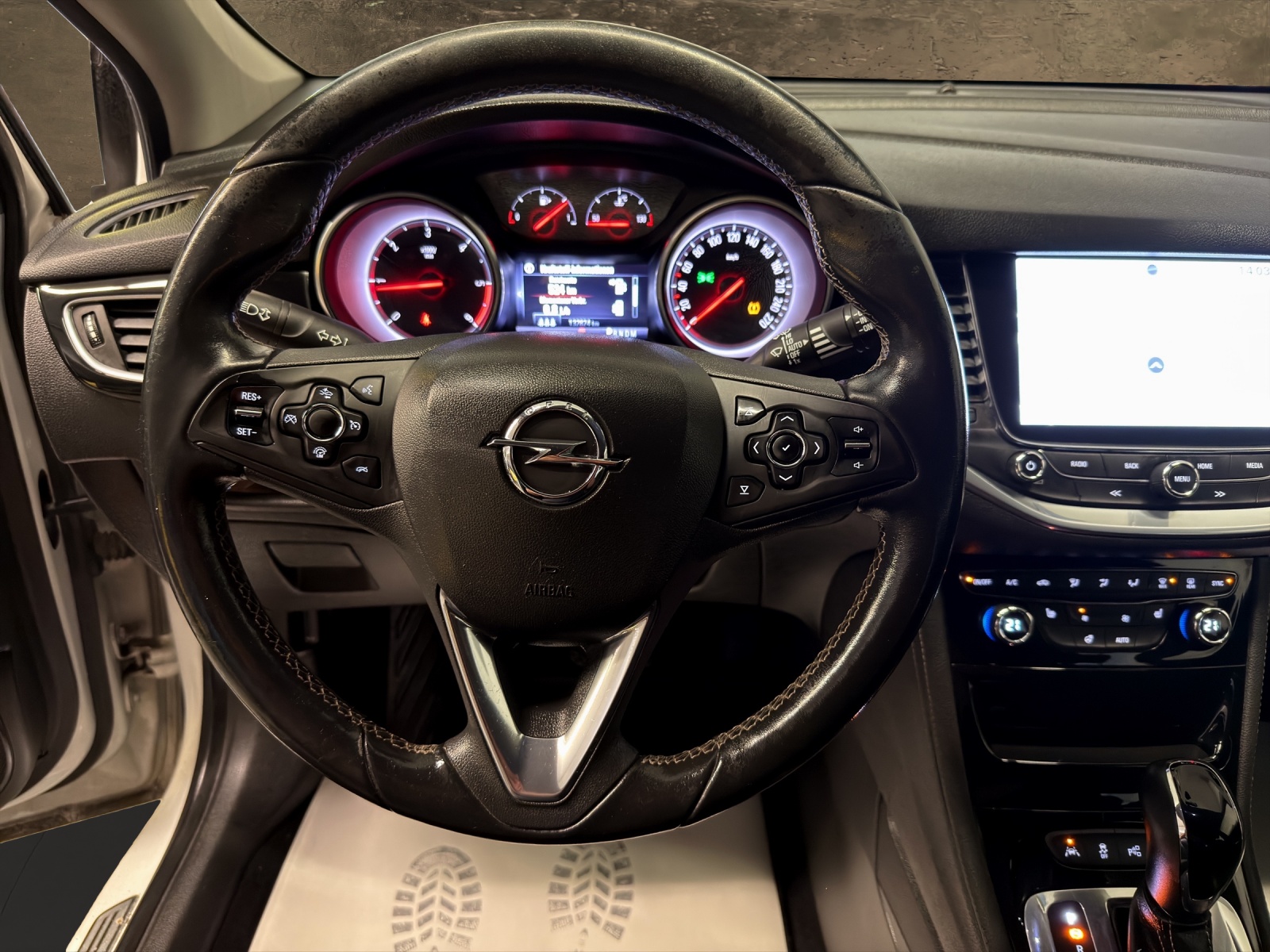 OPEL Astra 1.6 CDTi ecoF Excellence-image-9