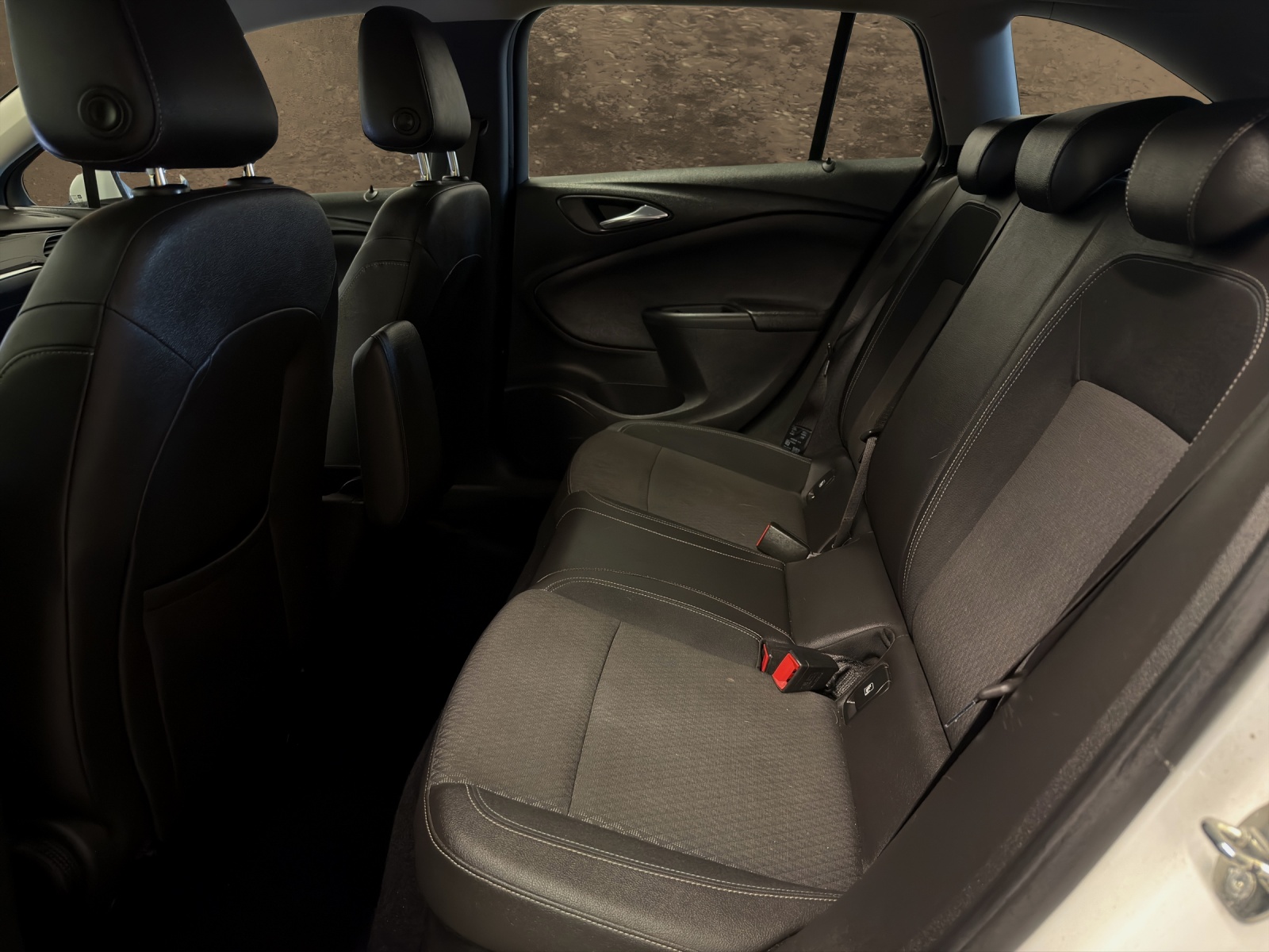 OPEL Astra 1.6 CDTi ecoF Excellence-image-14