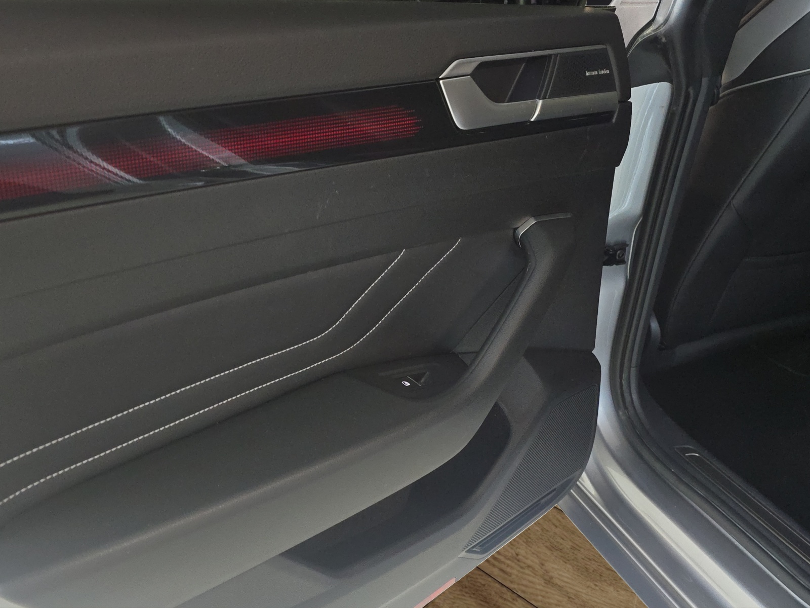 VW Arteon SB 2.0 TSI R-Line 4Motion DSG-image-21
