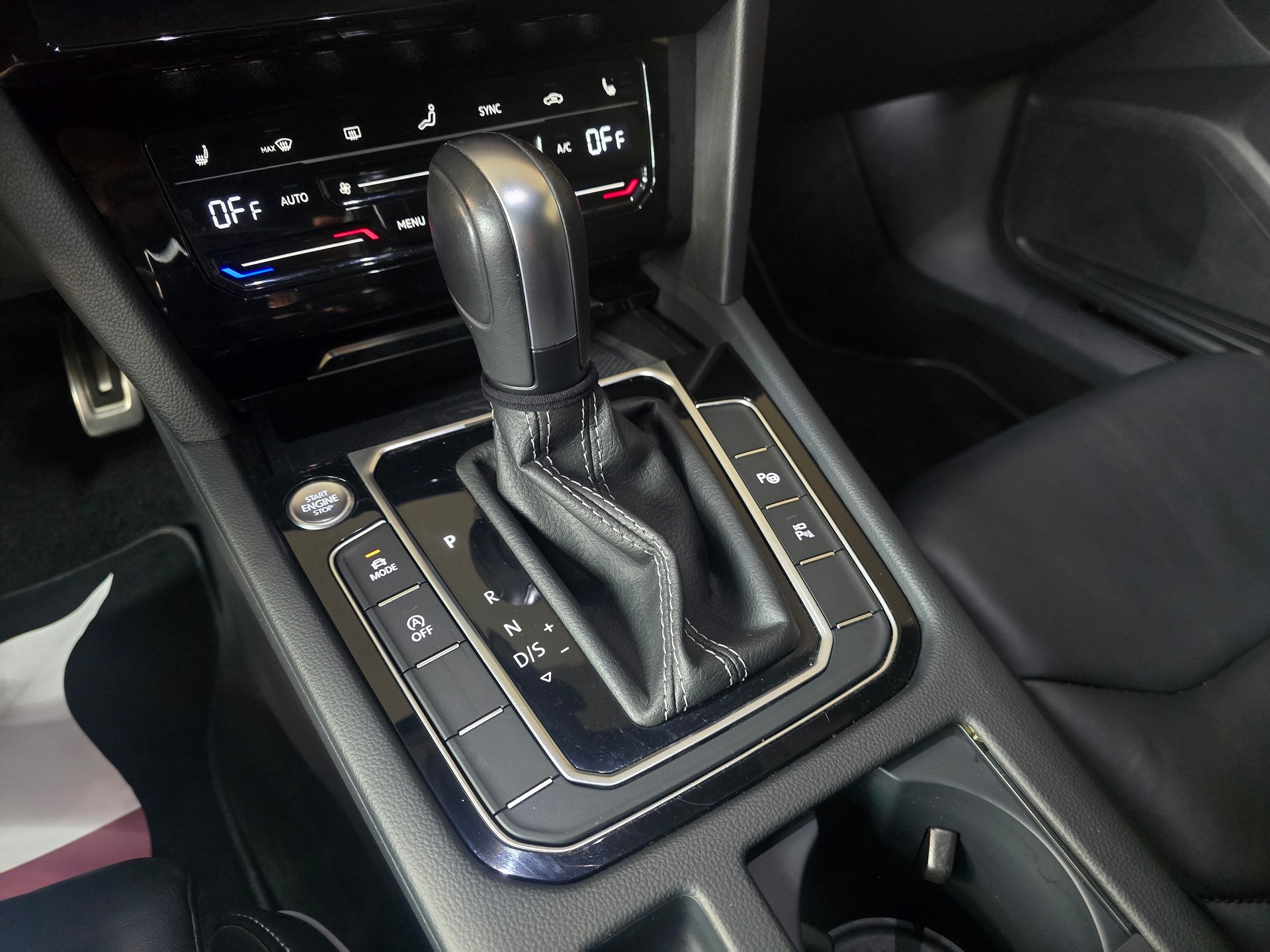 VW Arteon SB 2.0 TSI R-Line 4Motion DSG-image-16