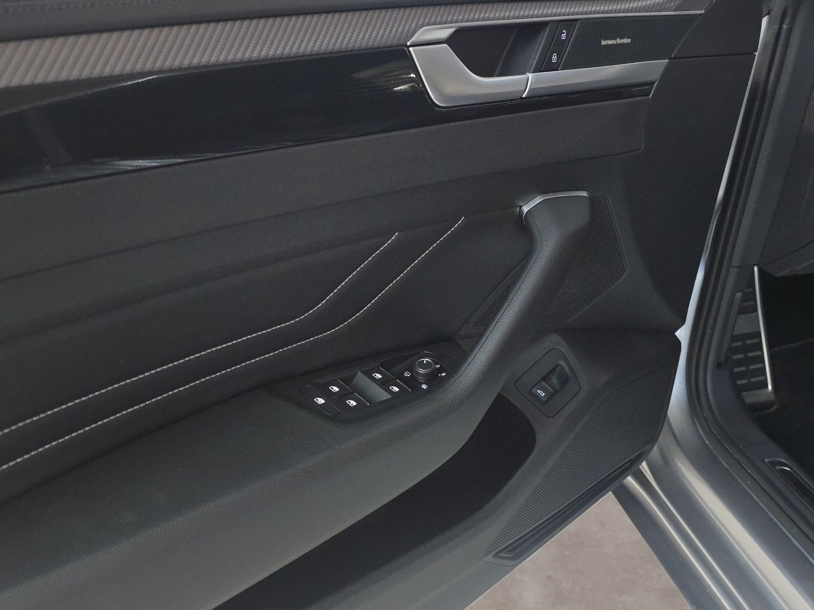 VW Arteon SB 2.0 TSI R-Line 4Motion DSG CH-Fahrzeug-image-18