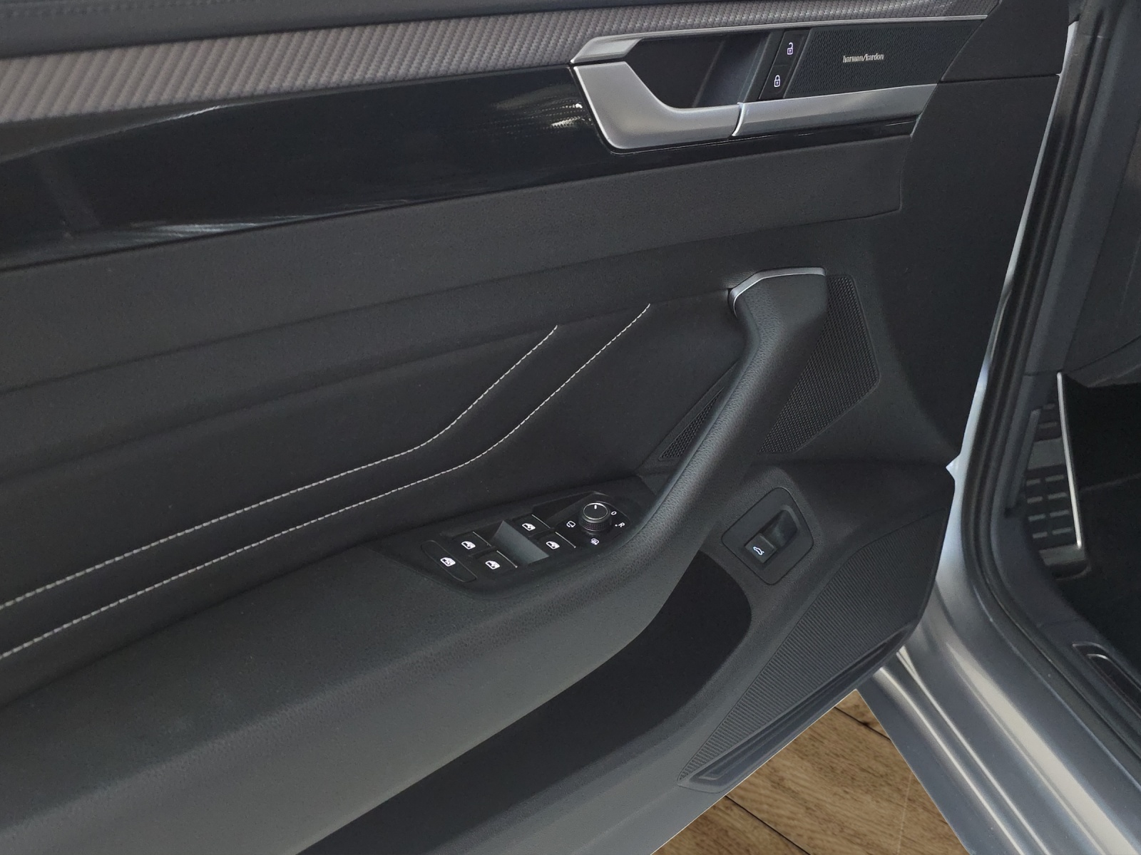 VW Arteon SB 2.0 TSI R-Line 4Motion DSG-image-18