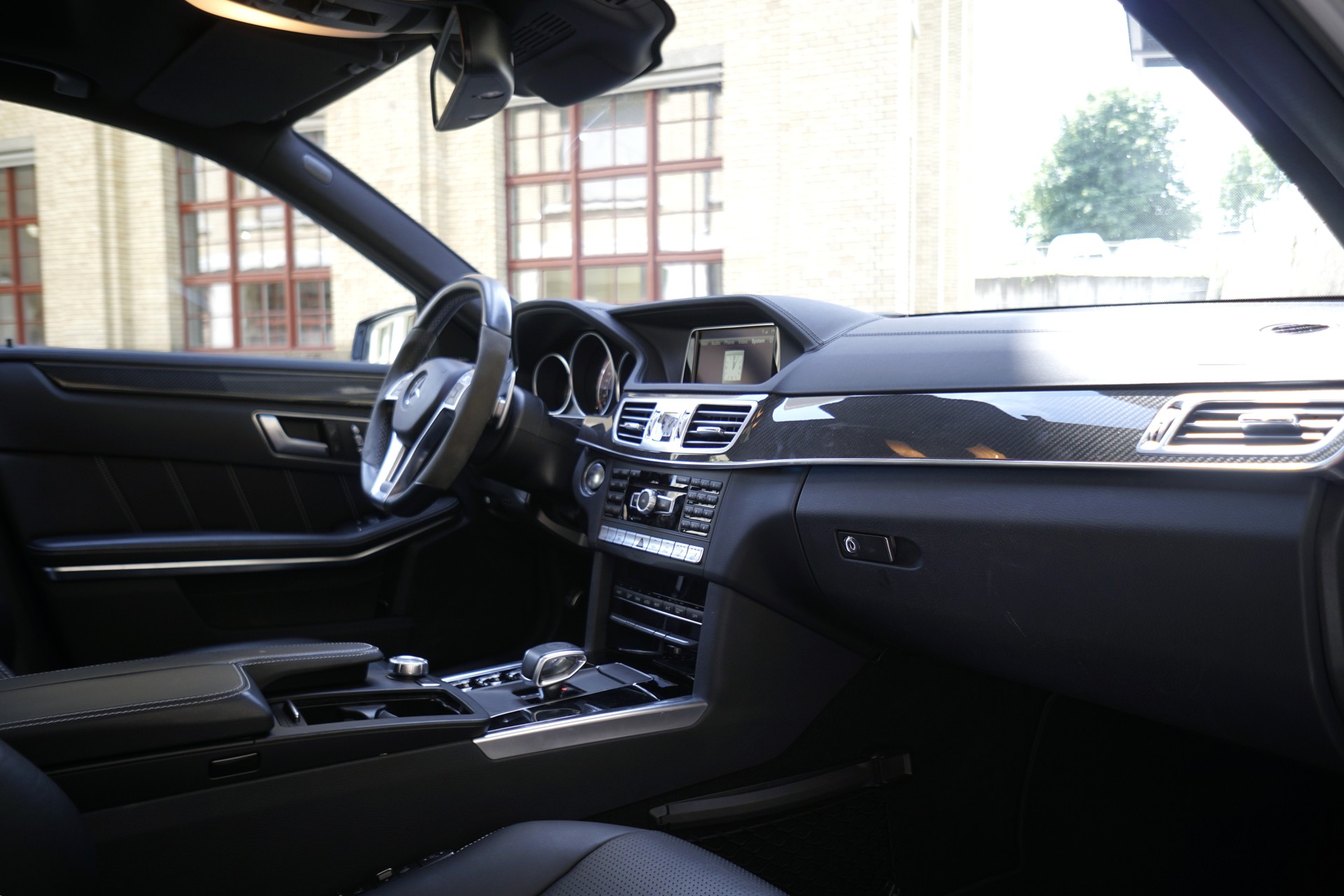 MERCEDES-BENZ E 63 AMG S 4Matic Speedshift-image-11