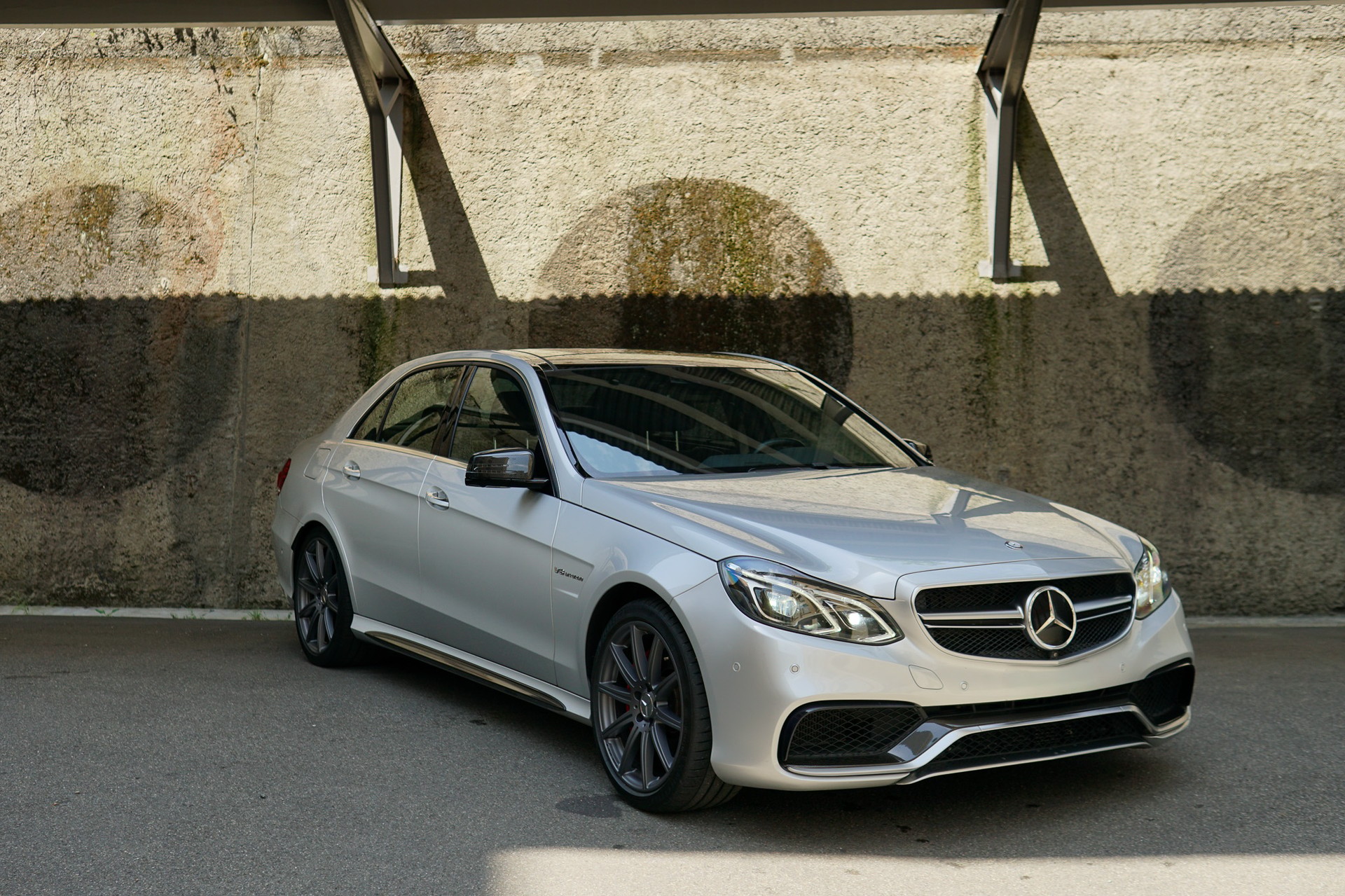 MERCEDES-BENZ E 63 AMG S 4Matic Speedshift-showroom-element-2