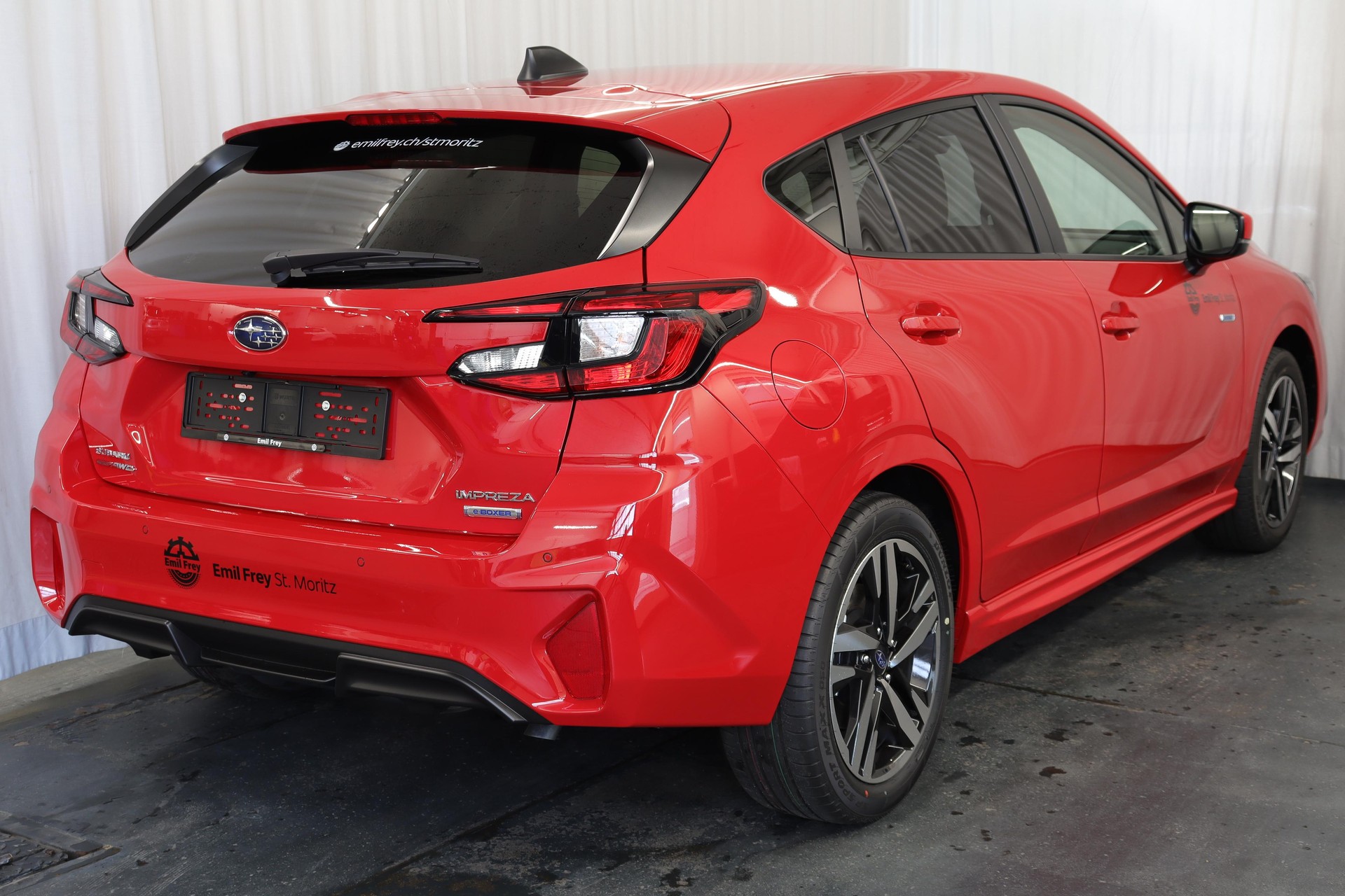 SUBARU Impreza 2.0i e-Boxer Swiss Plus-image-10
