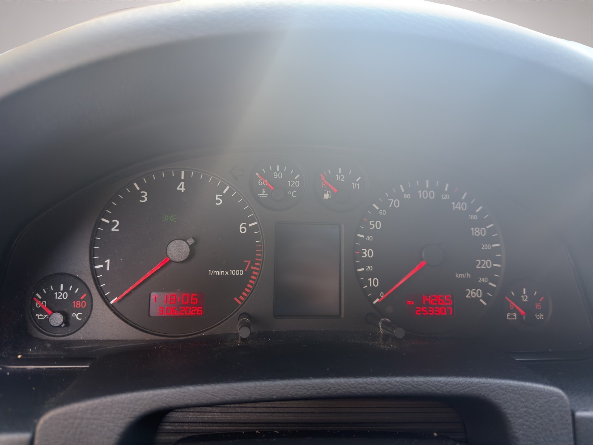 AUDI A6-image-9
