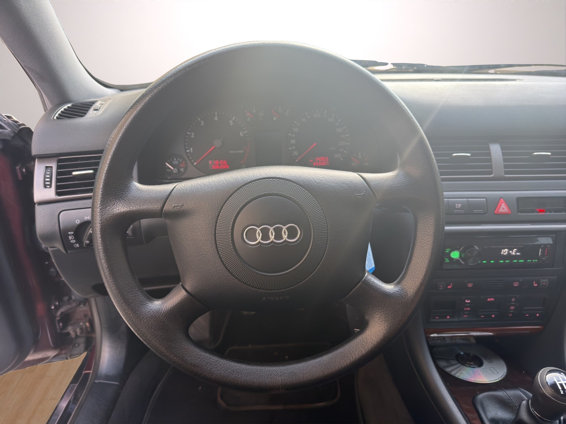 AUDI A6-image-8